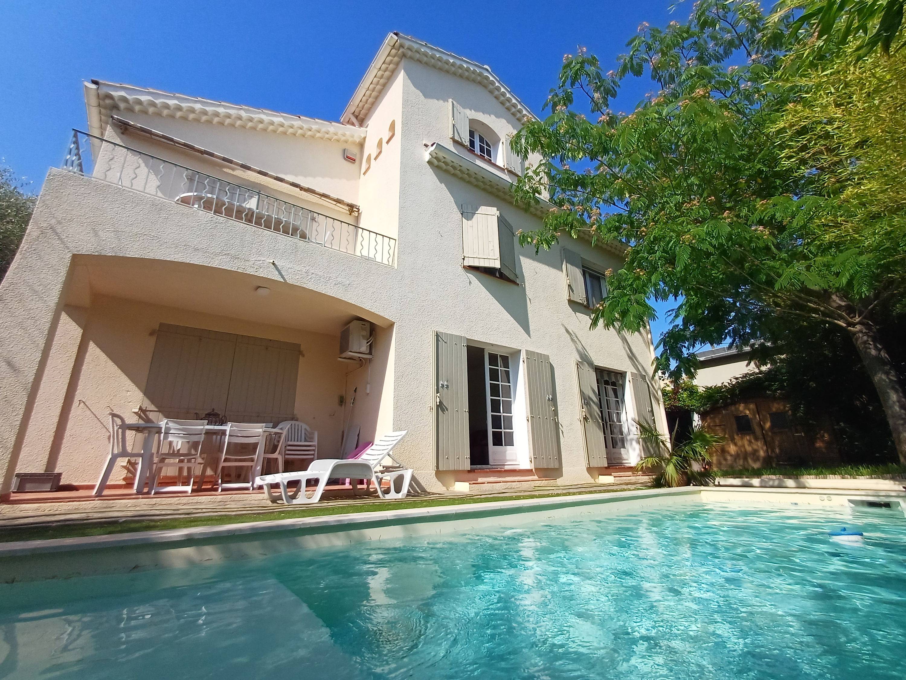 Bastide proche centre ville au calme T4+T2 avec piscine - Hyeres 