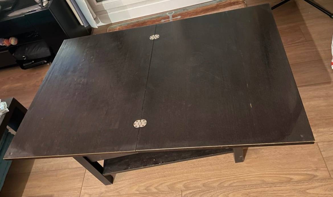 Vends table basse avec rangement