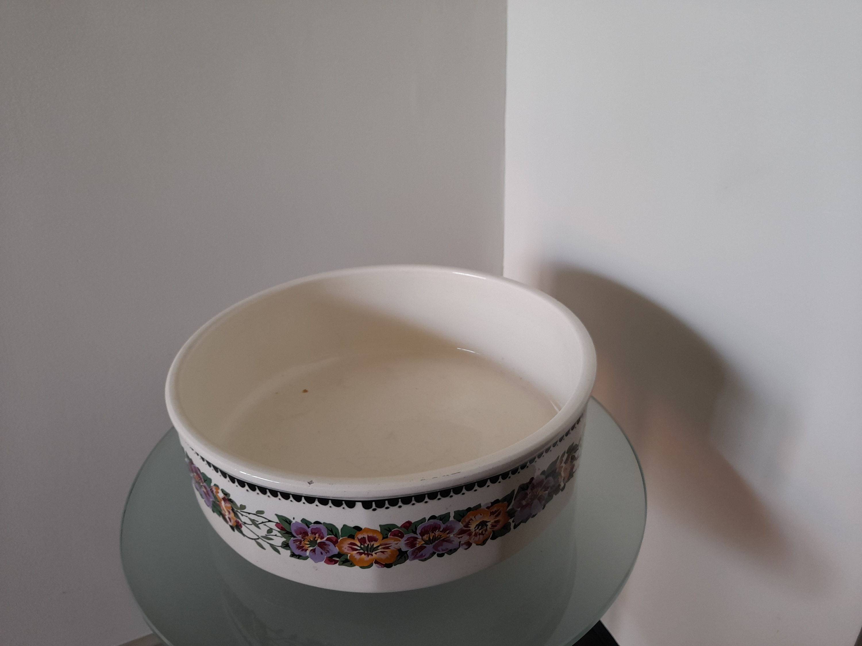 Vends cuvette en faïence