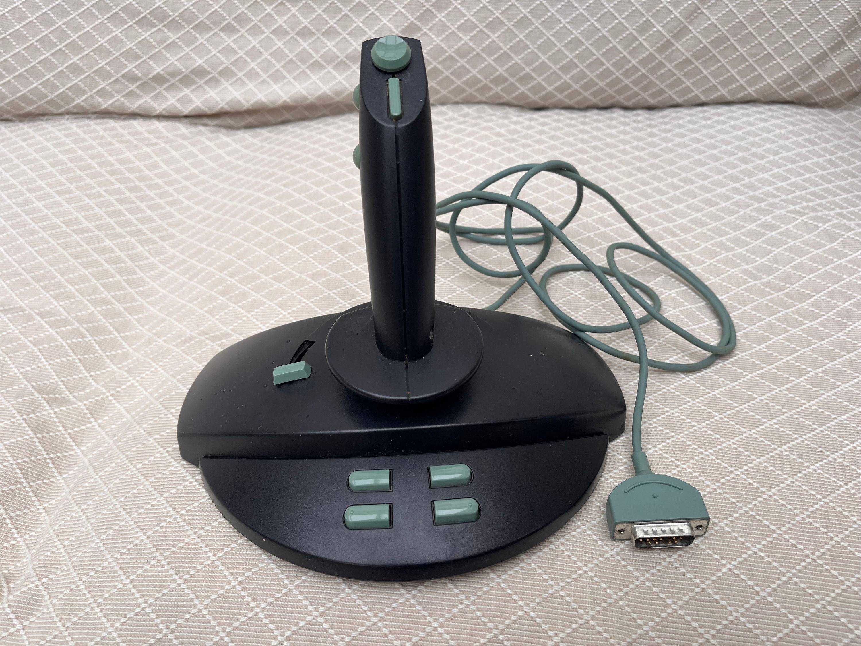 Vends ancienne manette de jeu Microsoft Sidewinder 3D Pro vintage pour PC