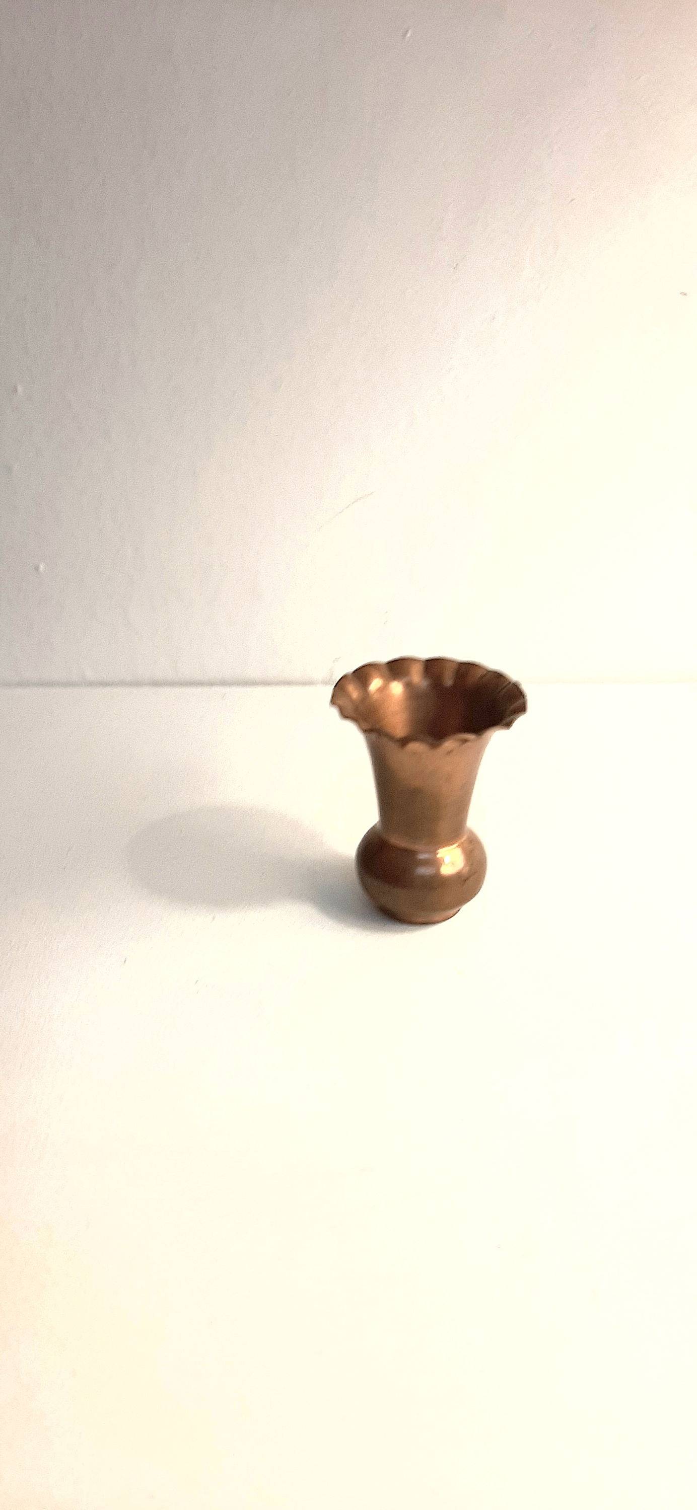 Vends jouet ancien - vase métal pour maison de poupée