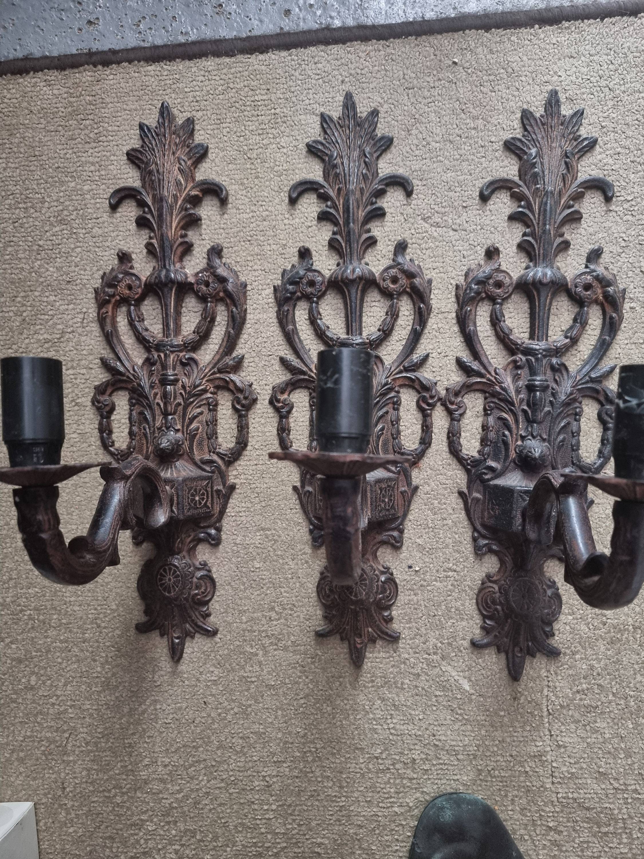 Vends appliques électrifiées aspect fonte