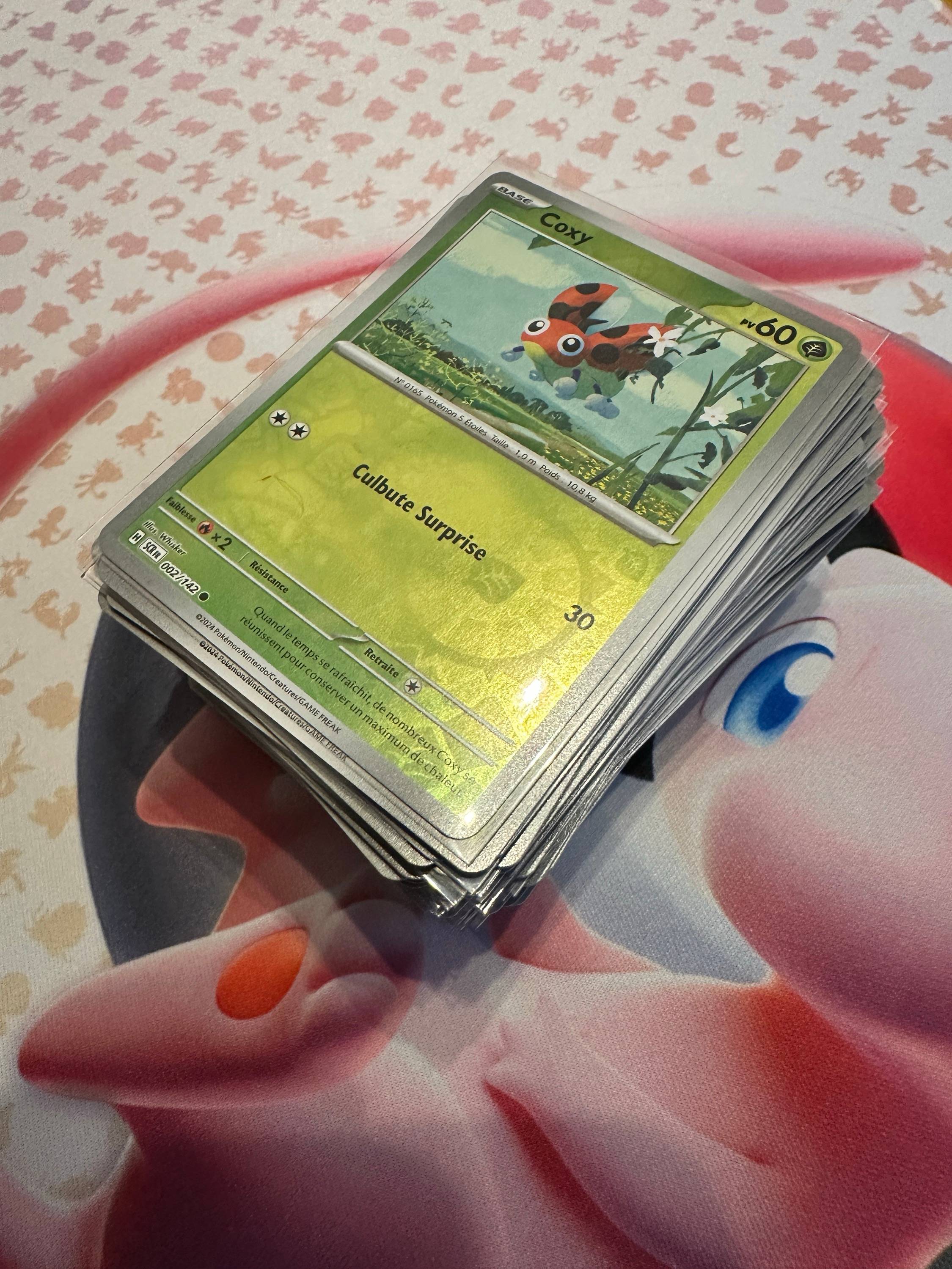 Vends lot de 126 cartes Pokémon – Reverse / Holo / Ace Spec – sans doubles