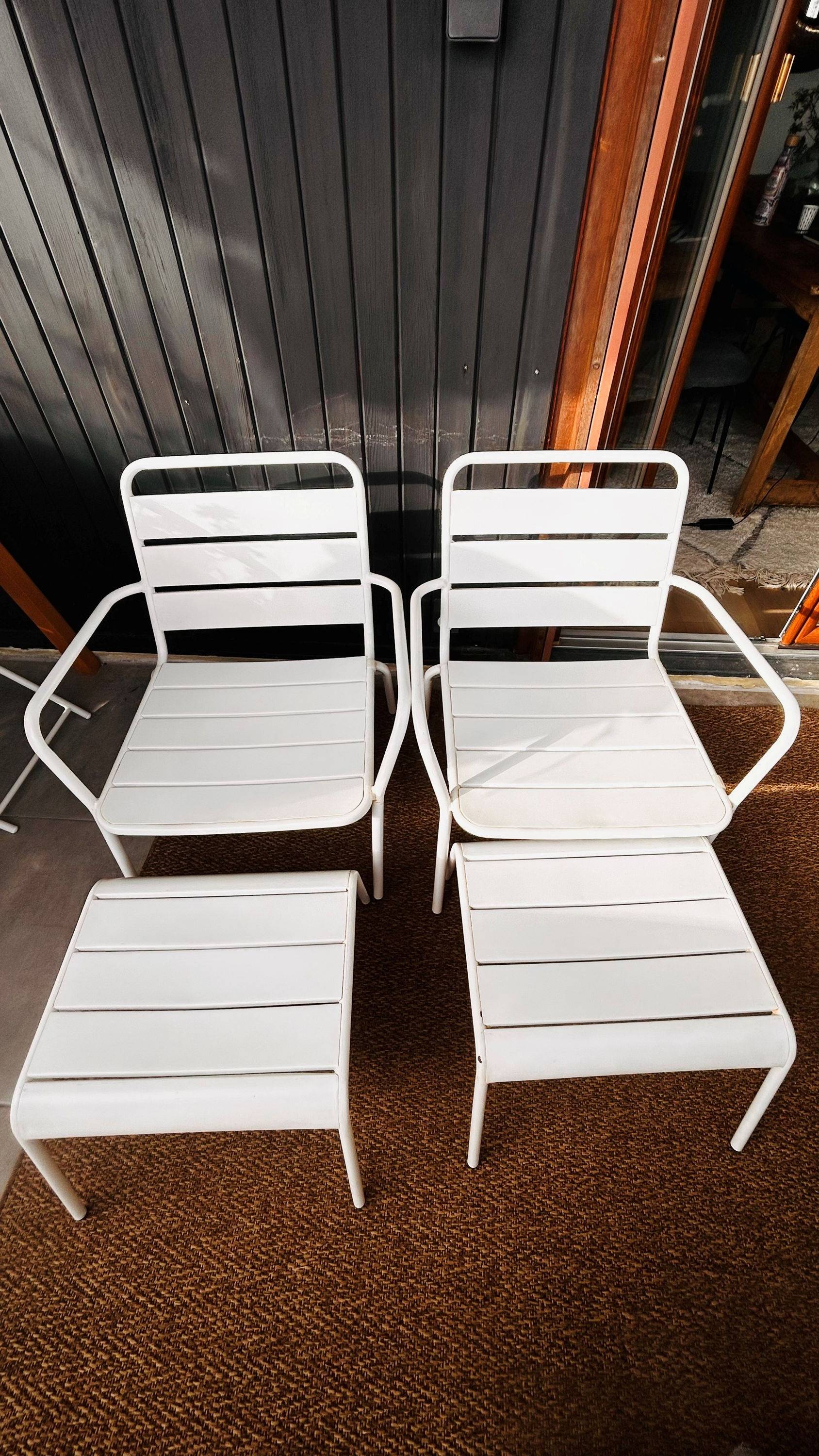 Vends 2 fauteuils de jardin et repose-pieds Maisons du Monde