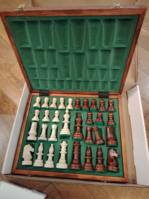 Vends jeu d’échecs neuf