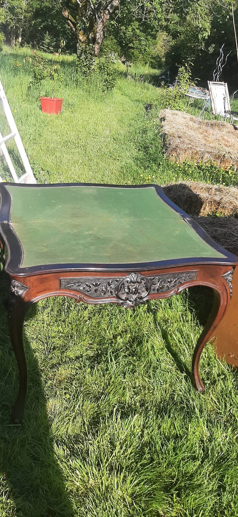 Vends table de jeux acajou style Louis XV