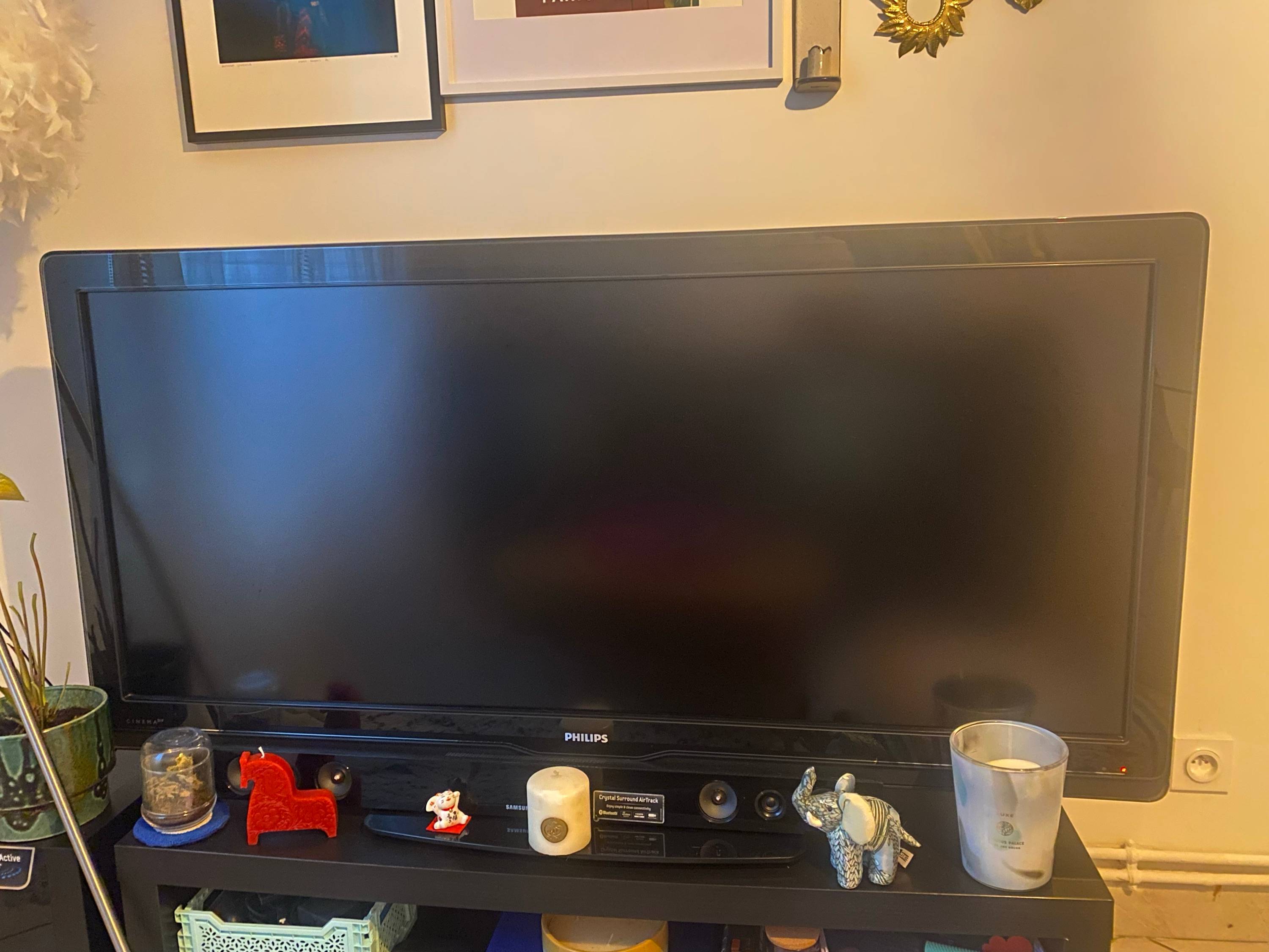Vends télévision Philips Cinema 21 : 9
