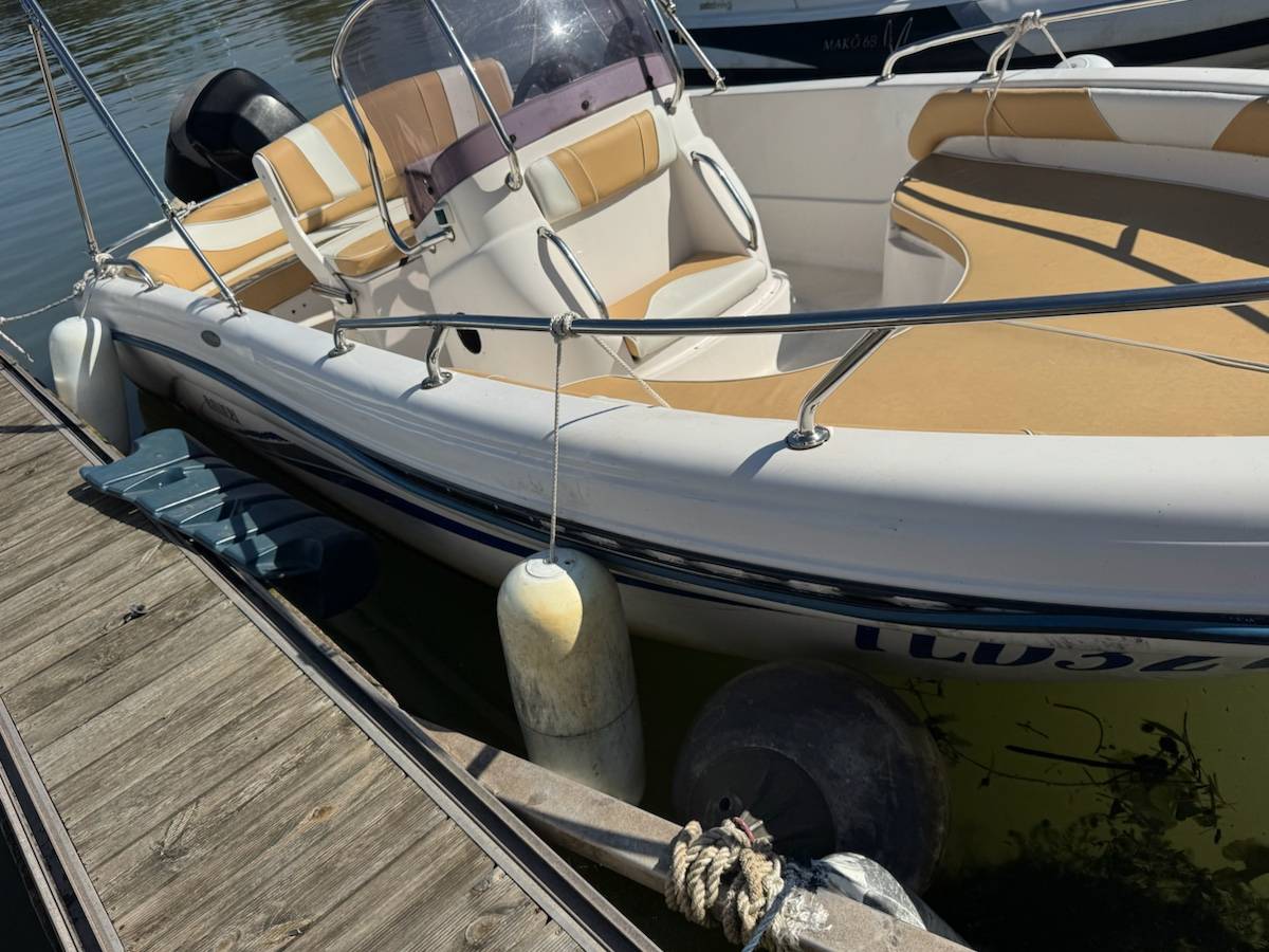 Vends bateau Ranieri 7 places (6,5m) avec remorque (1 seul essieu)