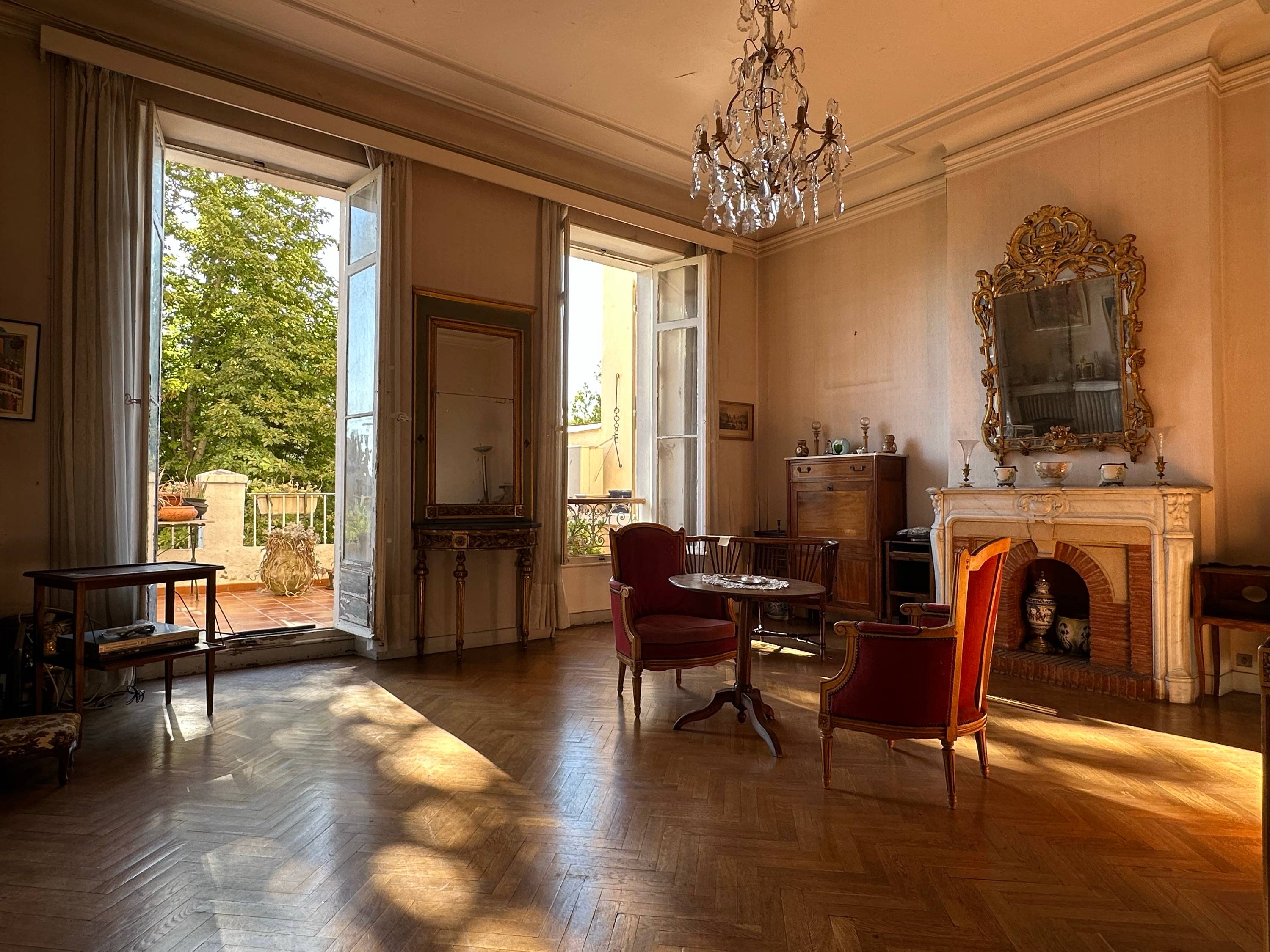 Vends appartement ancien - 193m² - 5 pièces