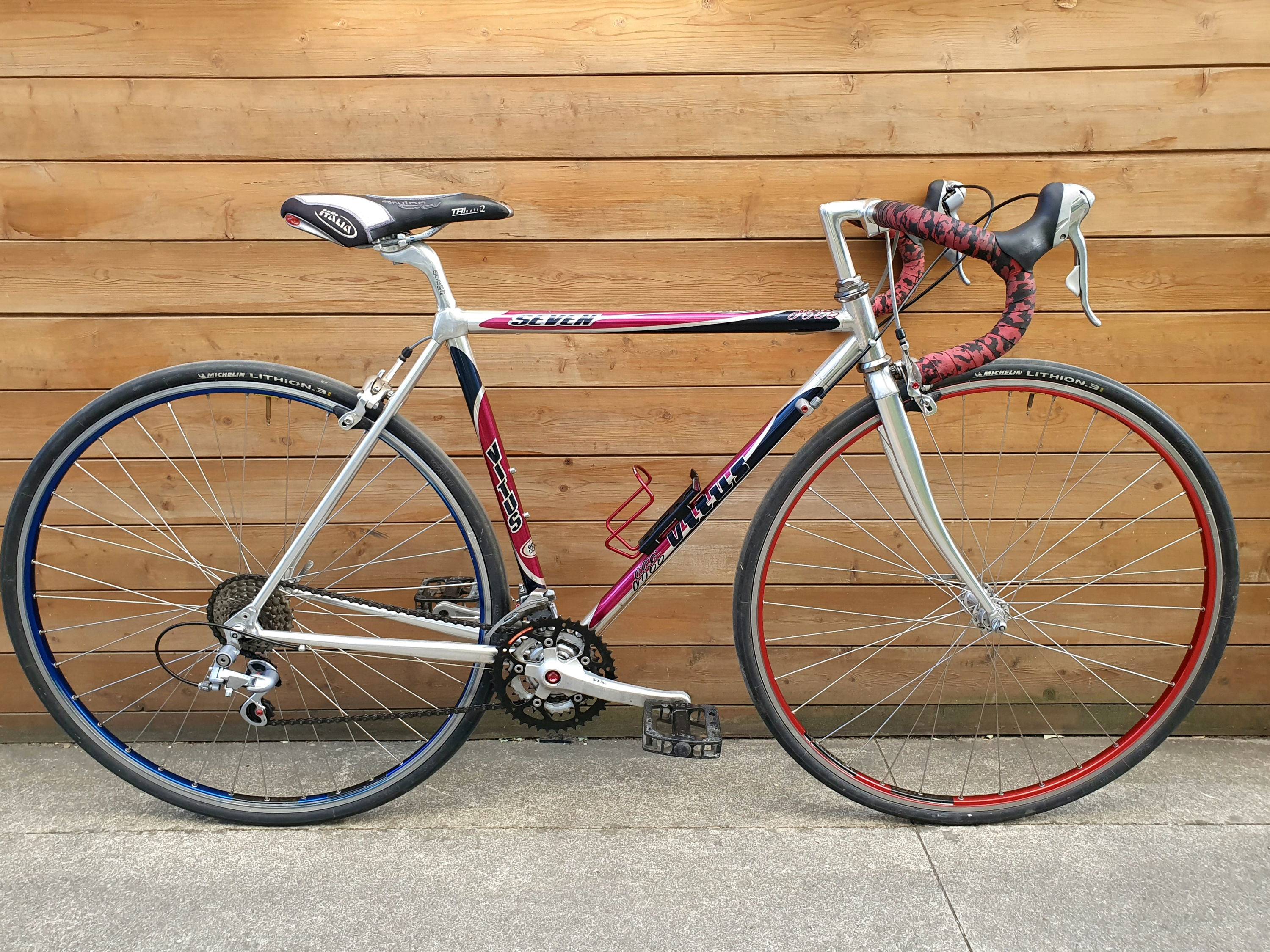 Vends vélo de course Vitus Seven / Shimano triple plateau / Cadre alu Pechiney taille XS pour 1,58 m à 1,65 m