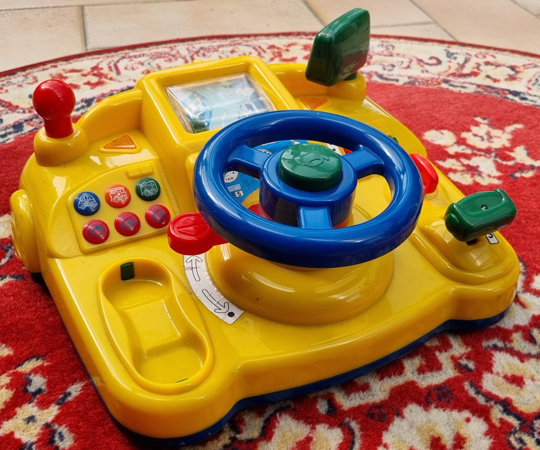 Vends centre d’activités voiture pour enfant 2 - 4 ans