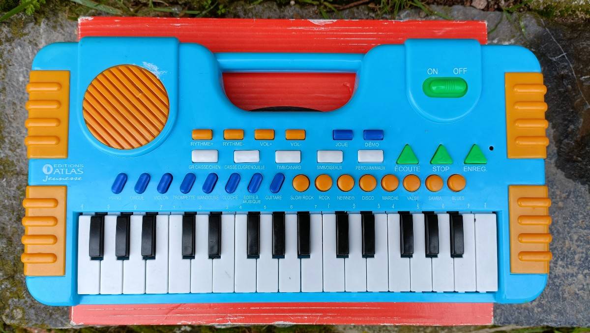 Piano jouet