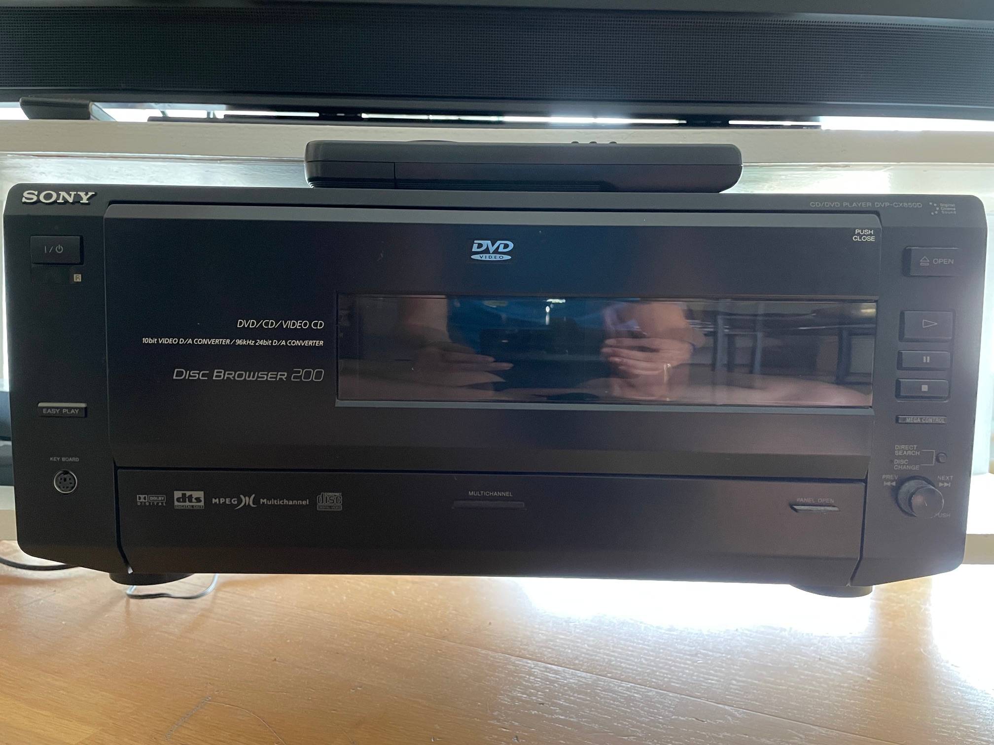 Vends lecteur changeur 200 CD DVD Sony