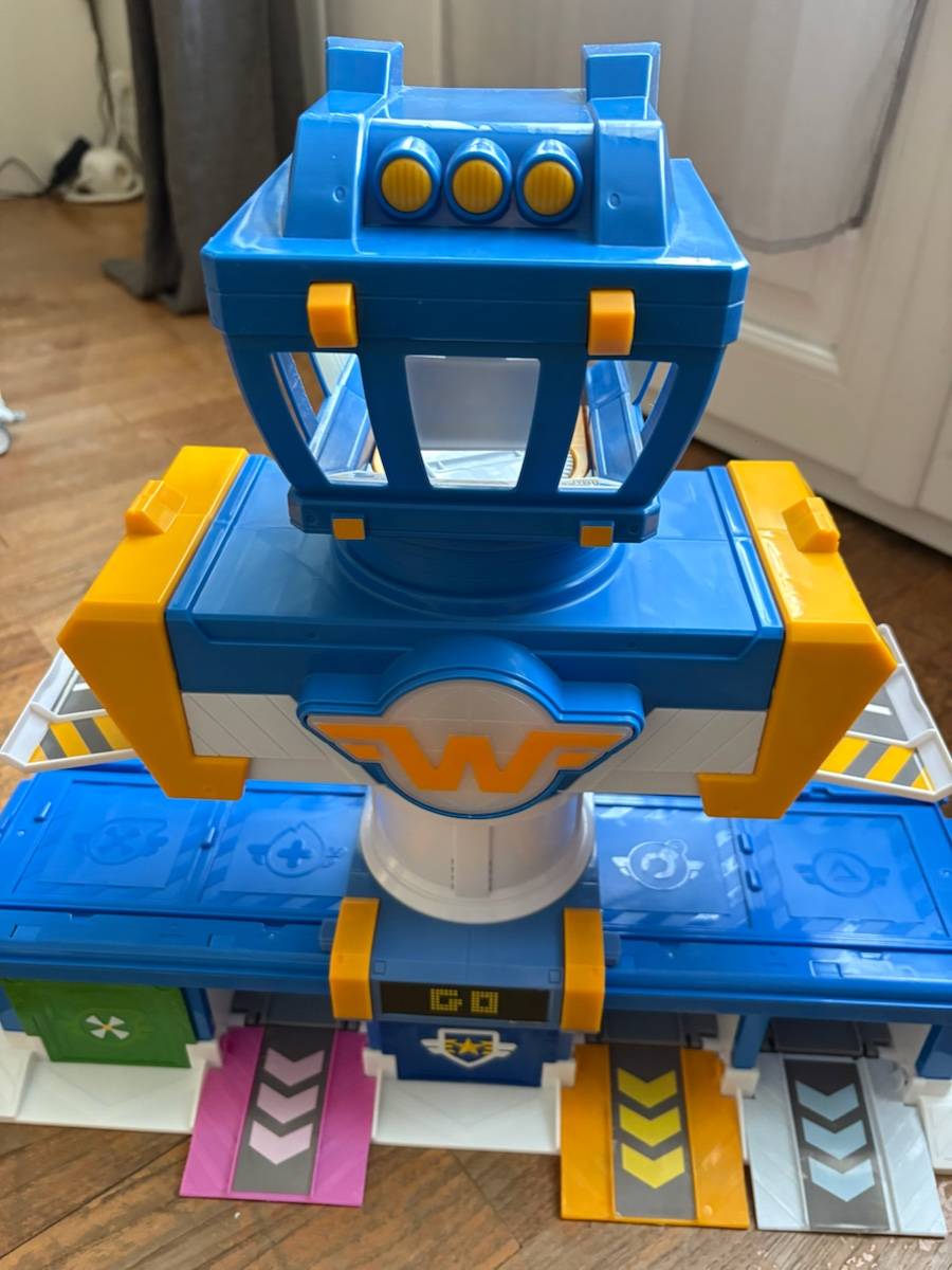 Dernière Station Aéroport Super Wings