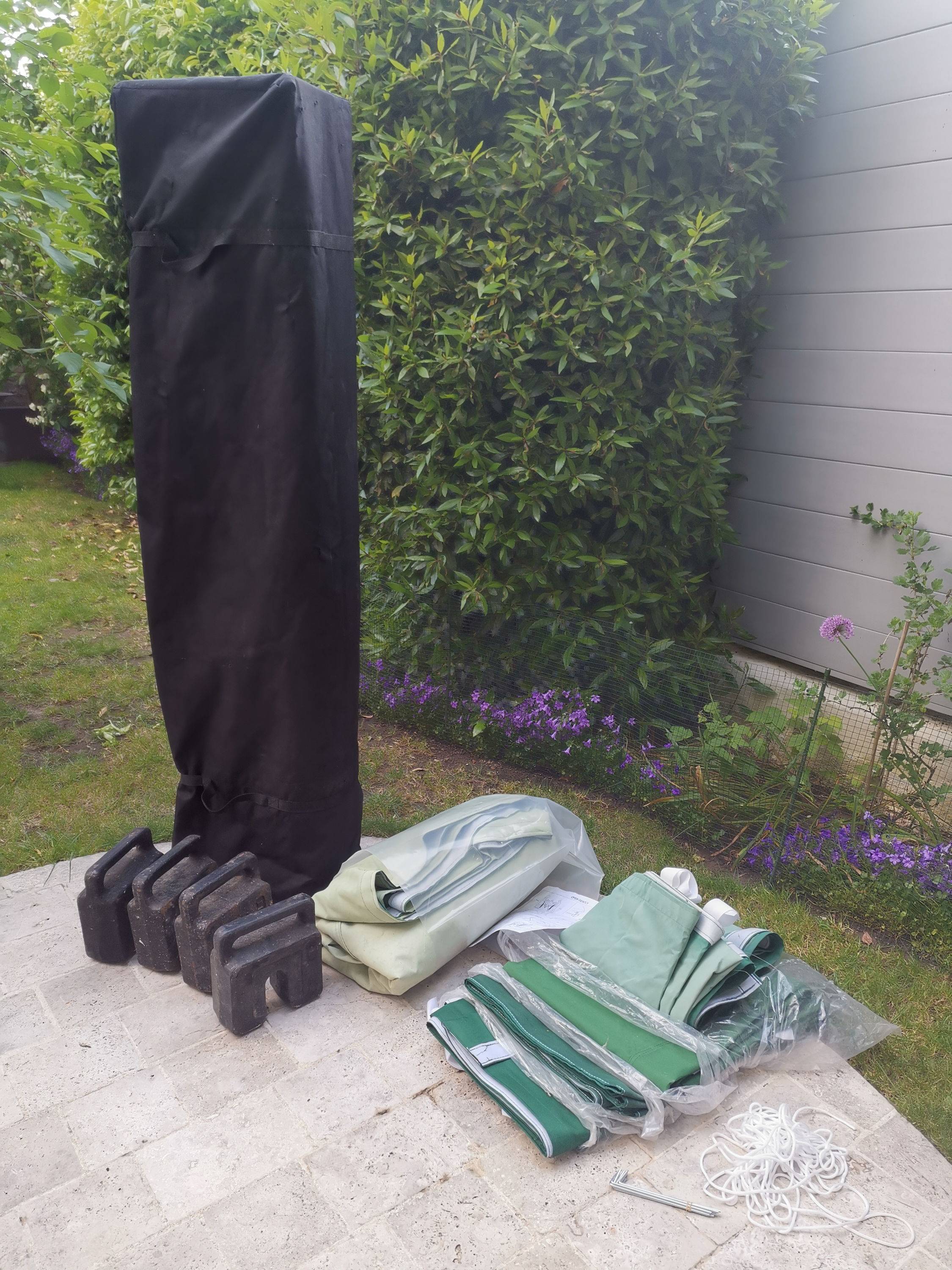Vends barnum pliant en acier 300x200 avec 3 murs