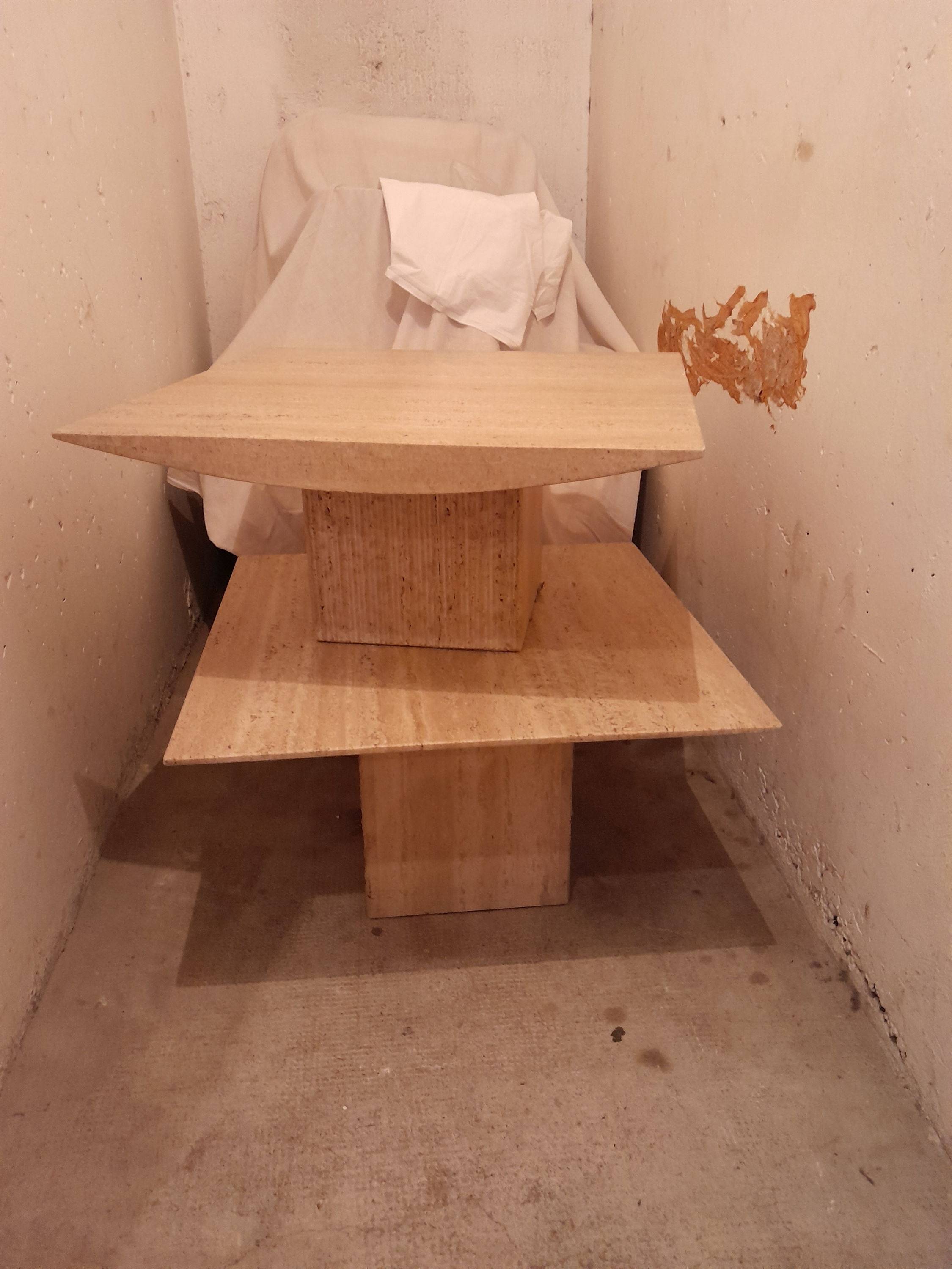 Vends table basse gigogne travertin
