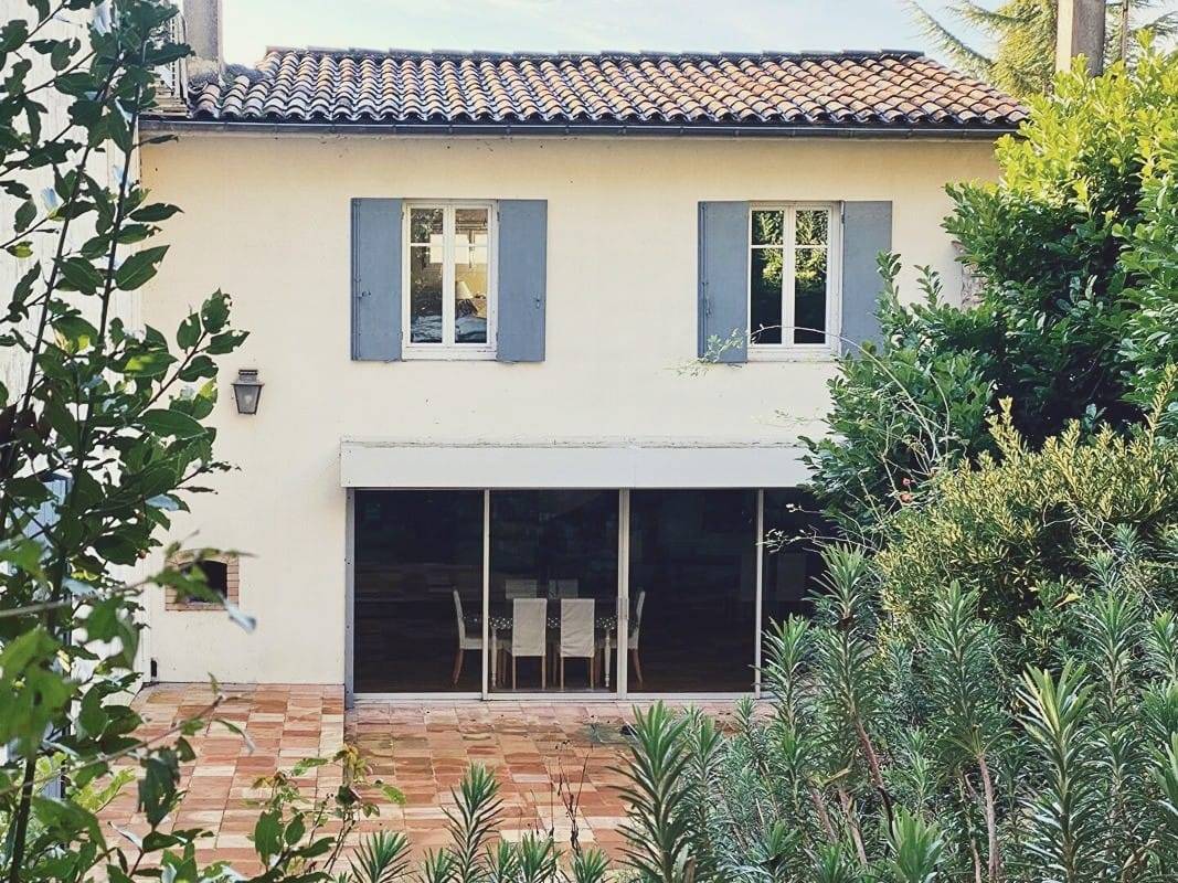 Vends maison charme calme et potentiel - 207m² - Fronsadais