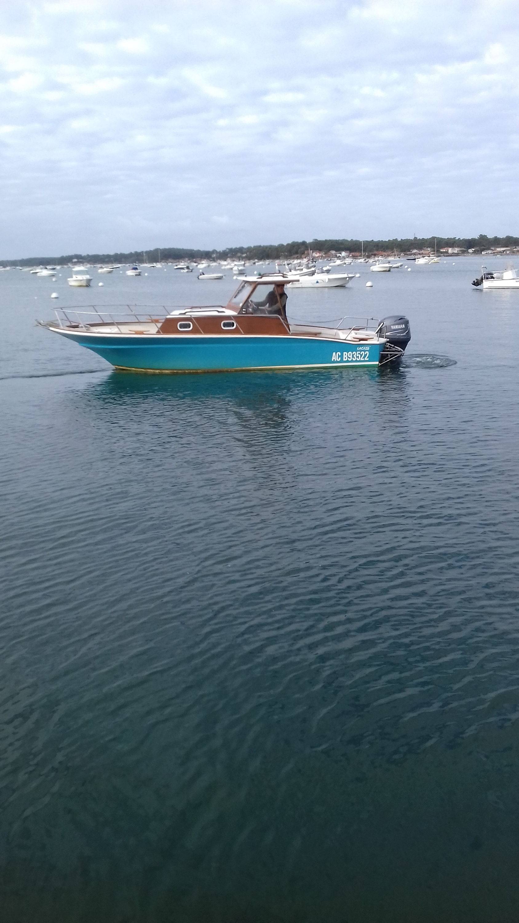 Vends bateau Lacaze moteur