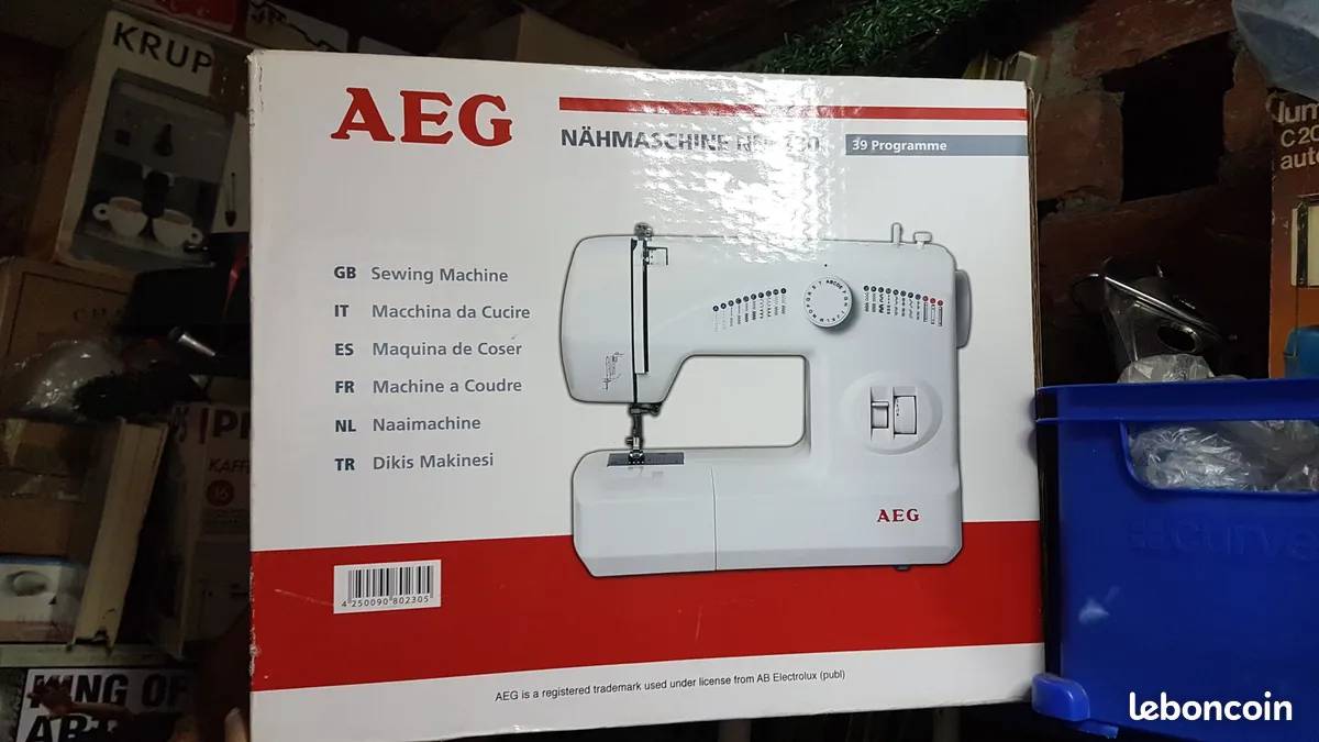 Machine à coudre AEG REF 11230