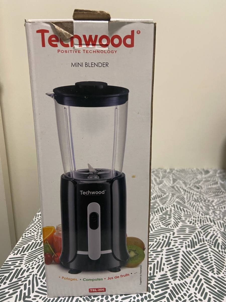 Vends mini blender techwood neuf