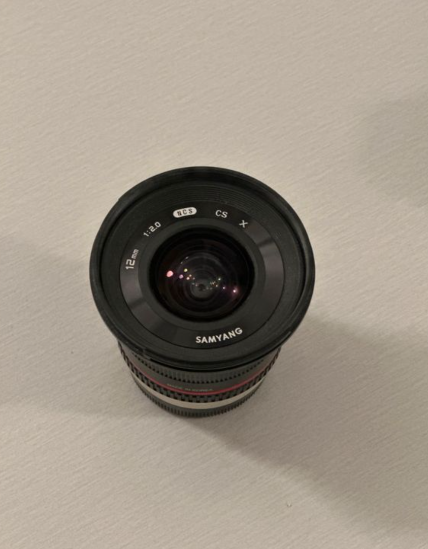 Vends Samyang 12mm F2 monture Fuji X APSC