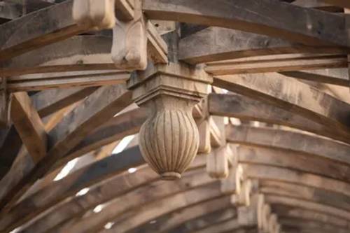 Recrute charpentier spécialisé patrimoine et monuments historiques H/F