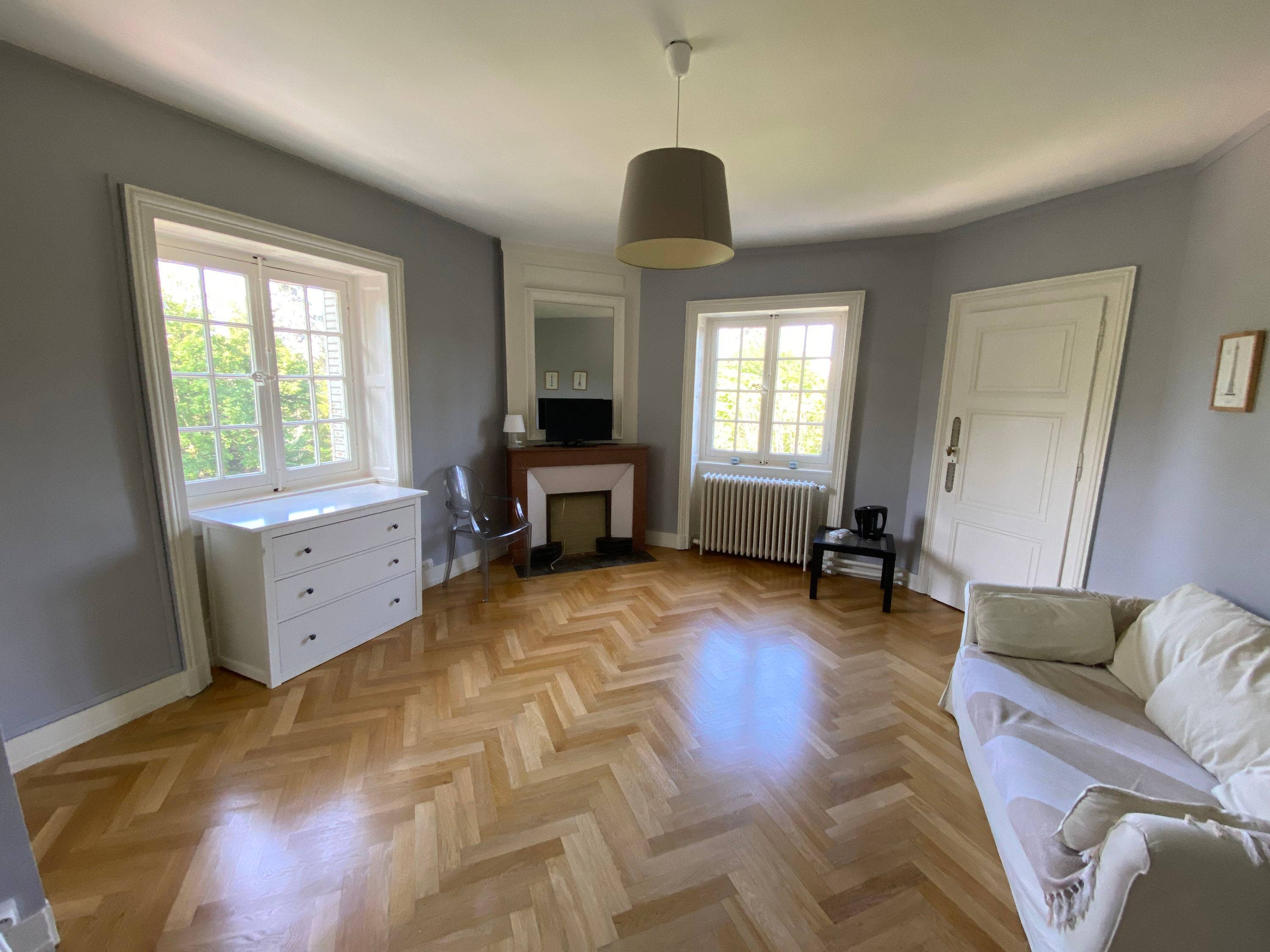 Loue appartement meublé Ecully Centre 40m²