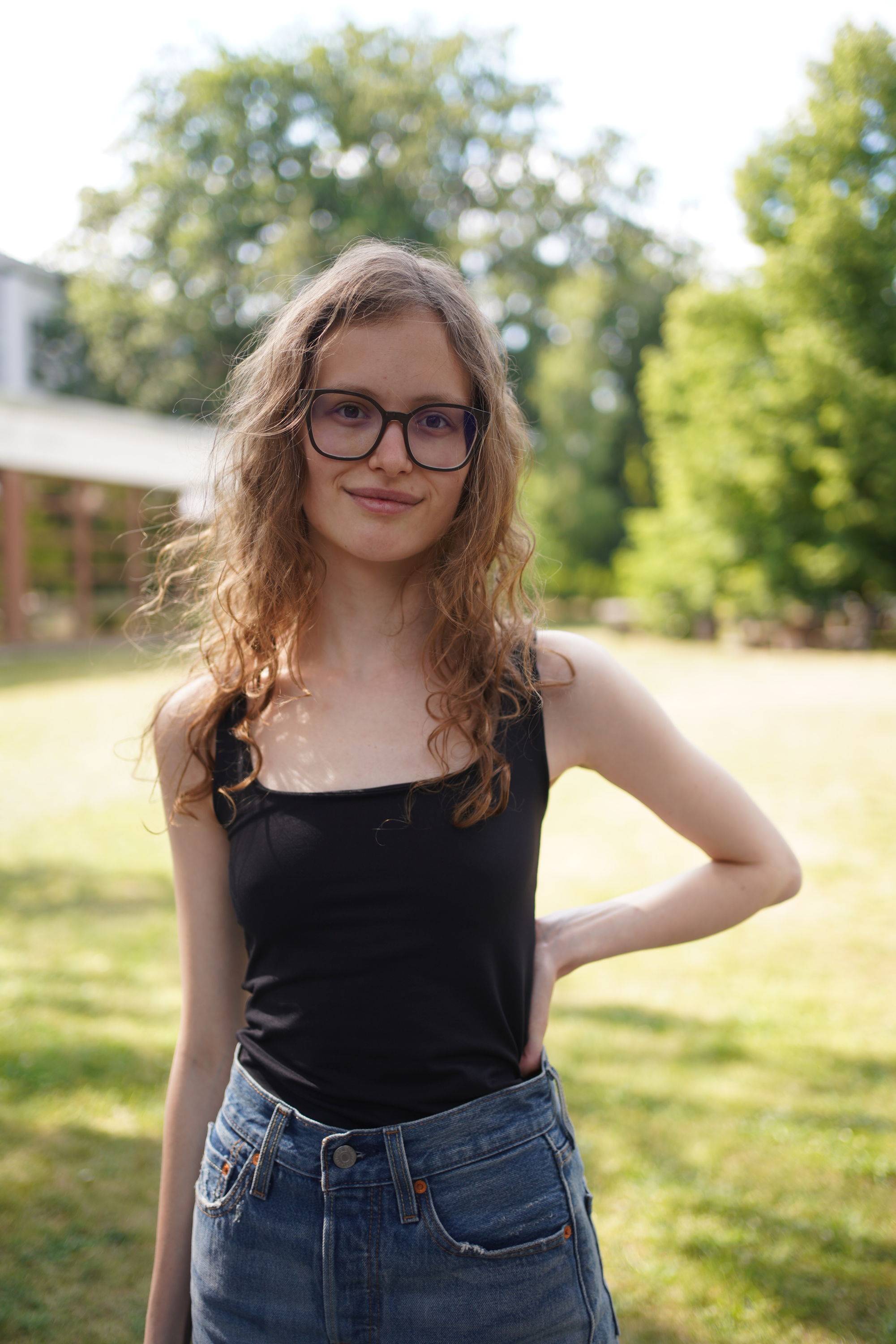 Propose cours de russe, allemand, français et anglais (tous niveaux)