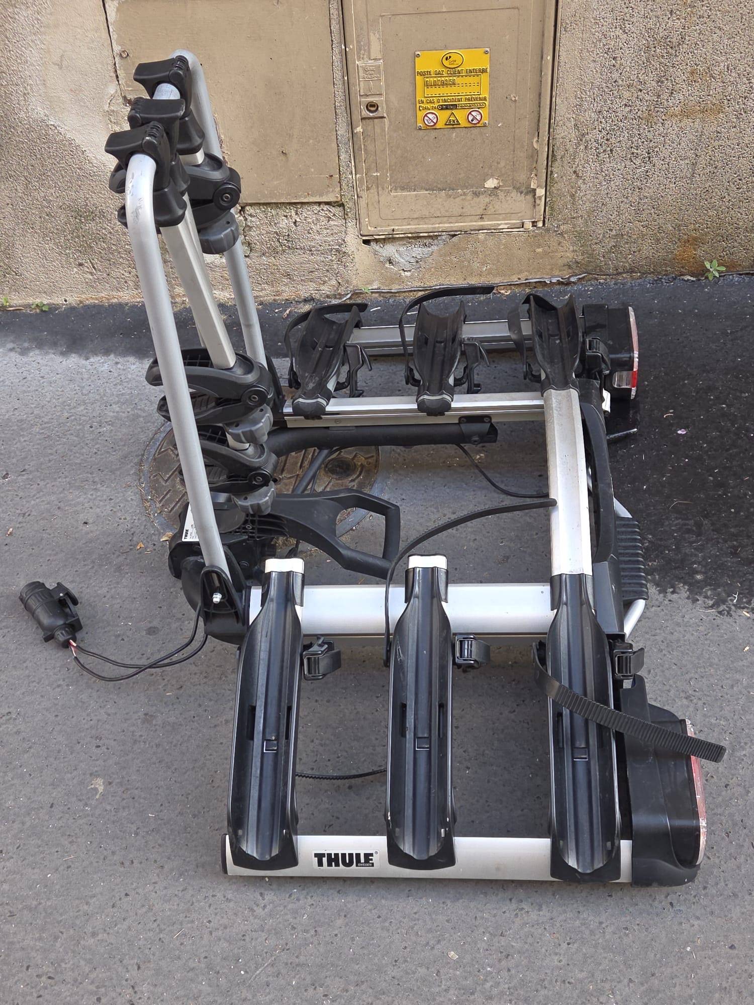 Vends porte vélo Thule pour point d’attelage, 3 vélos