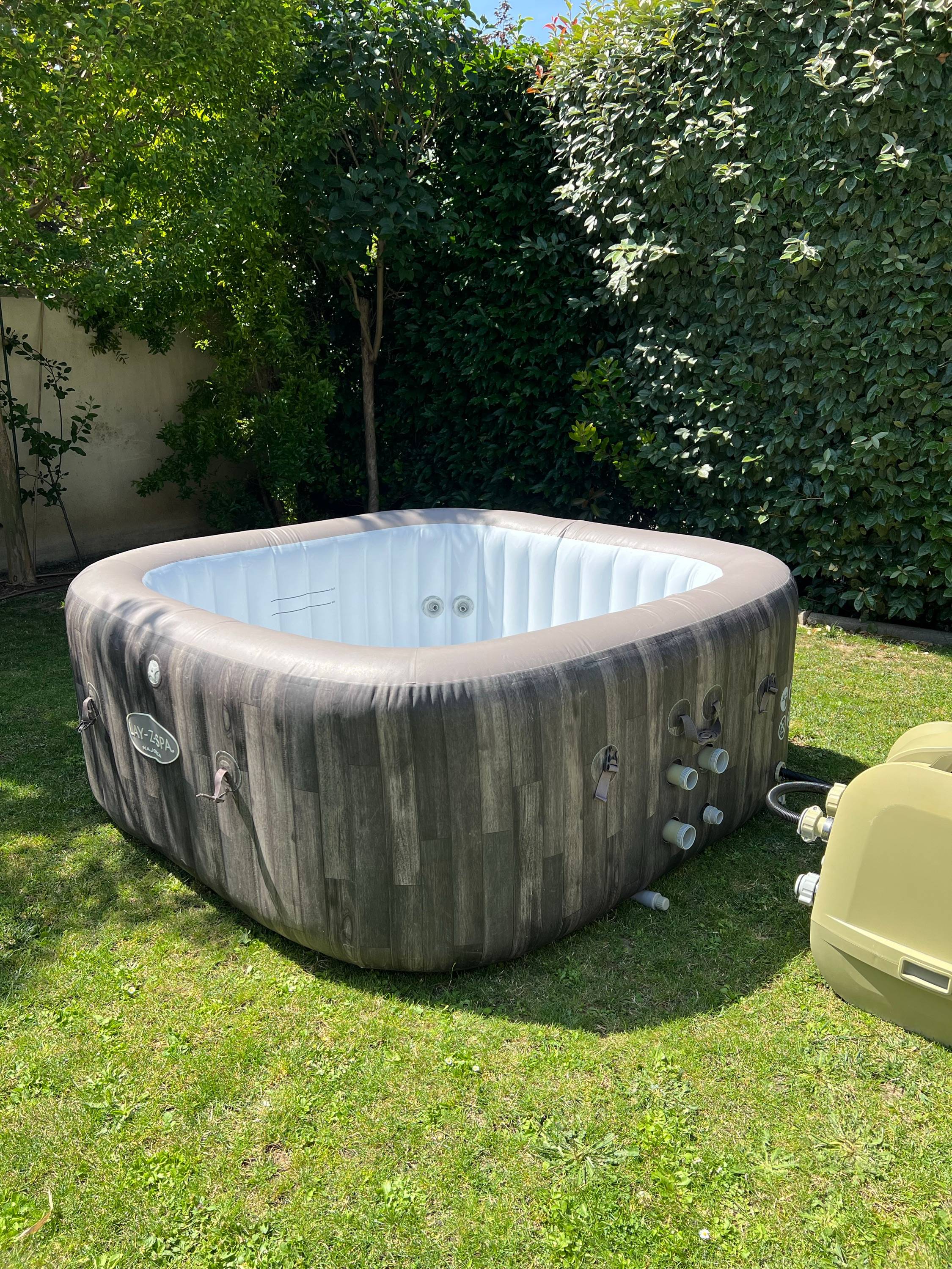 Vends jacuzzi 4 places
