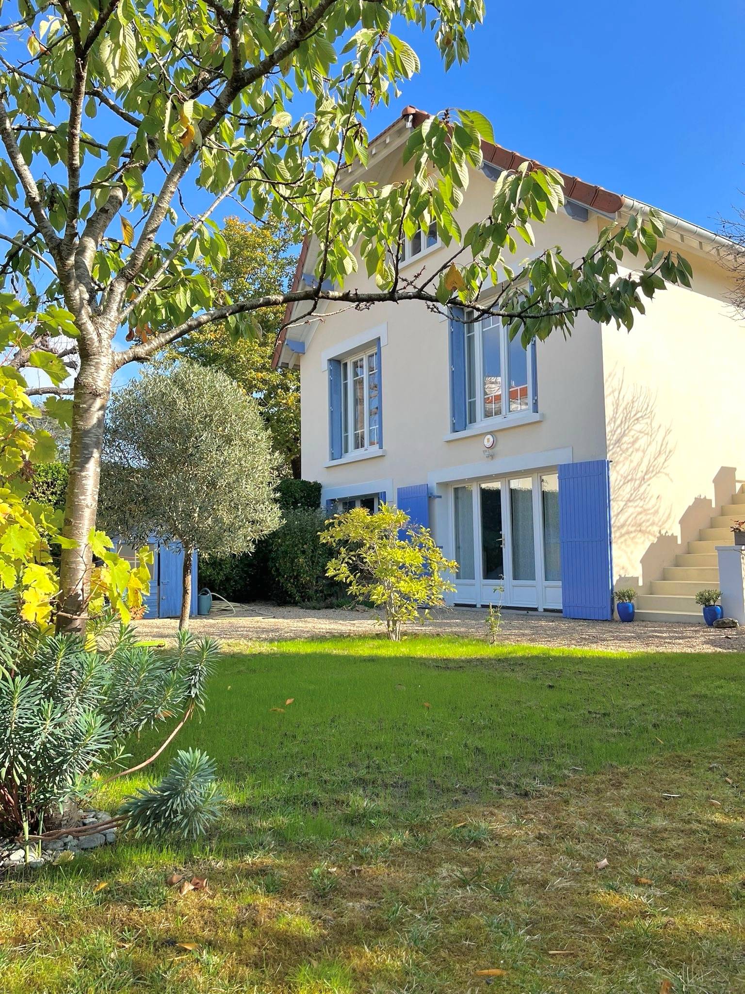Vends à Croissy, Villa de charme. 4 chambres - 137m²