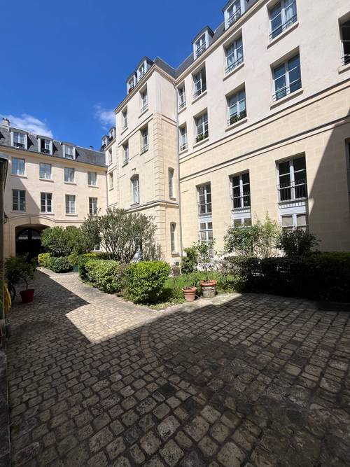 Vends appartement - 54m² - sur cour et jardin dans bel immeuble