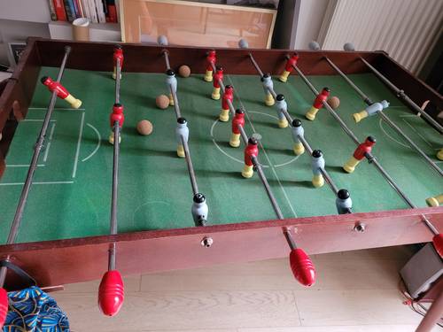Vends baby-foot en bois vintage