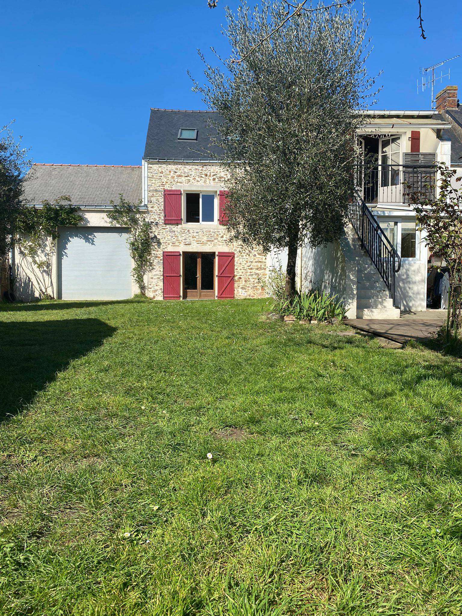 Vends maison avec grand jardin - 154m² - centre bourg