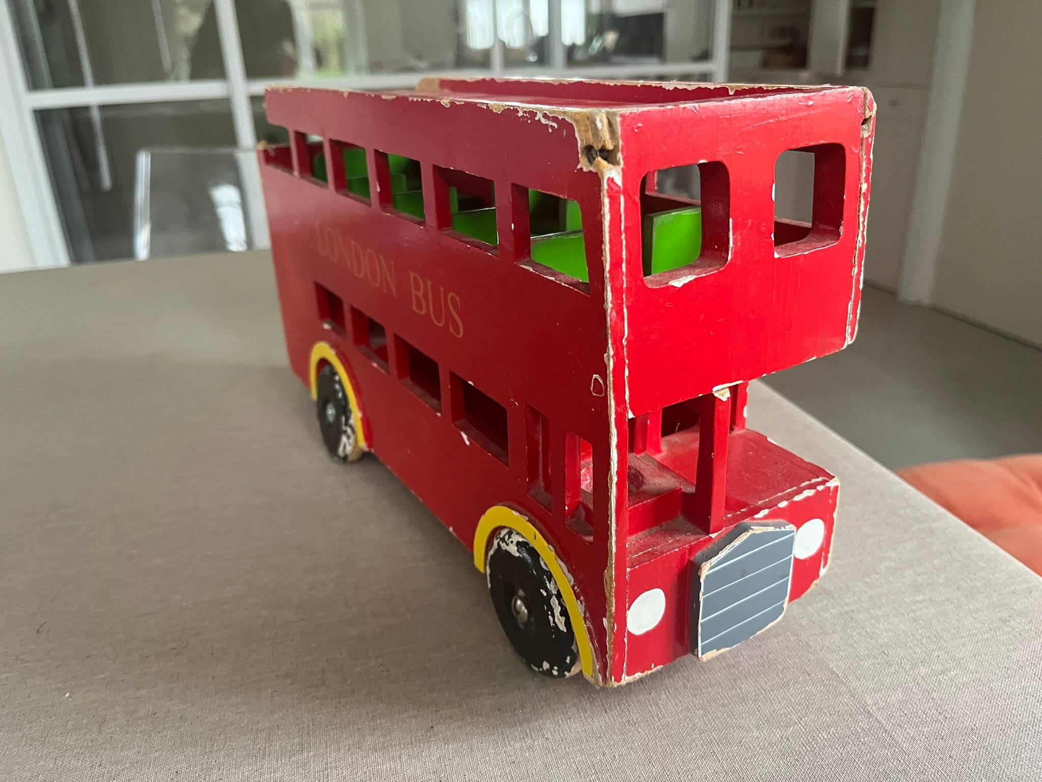 Vends bus londonien double deck en bois