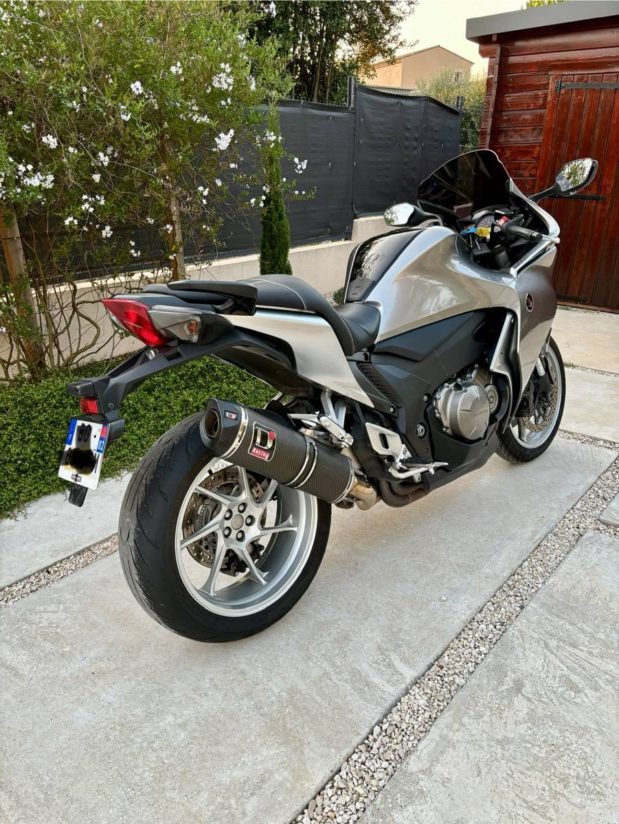 Vends Honda VFR1200F ABS, 2011, 29130km