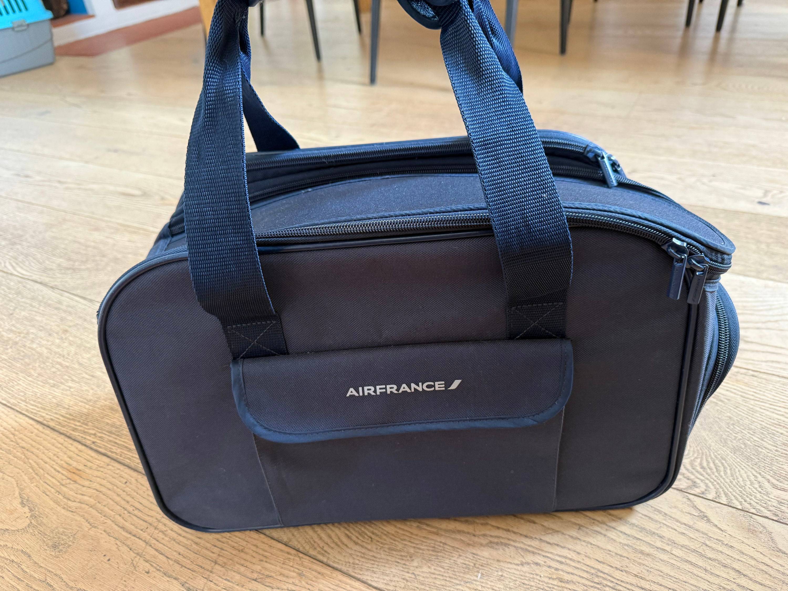 Vends 2 sacs de transport homologués Air France