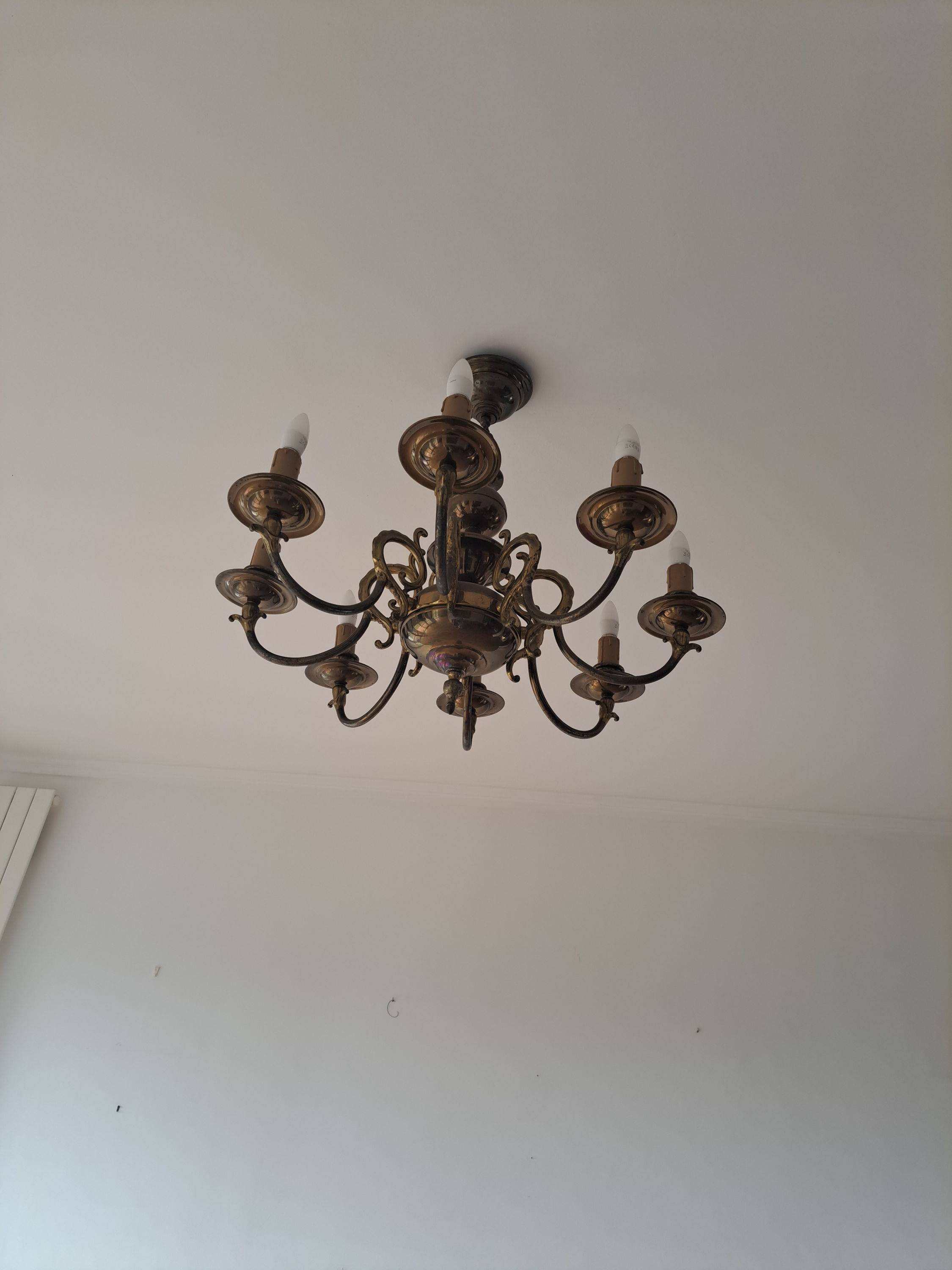 Vends lustre en bronze