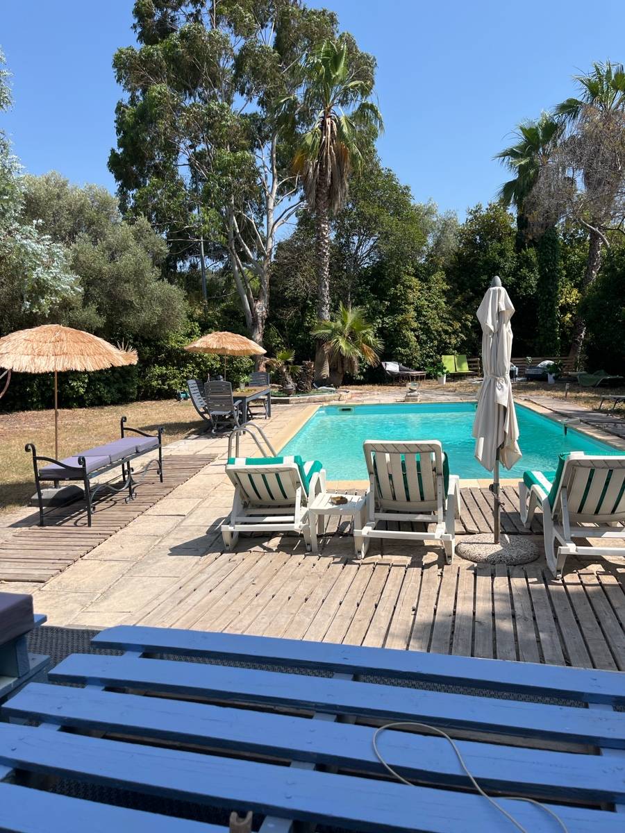 Loue maison avec jardin arboré et piscine à Cassis - 6 couchages