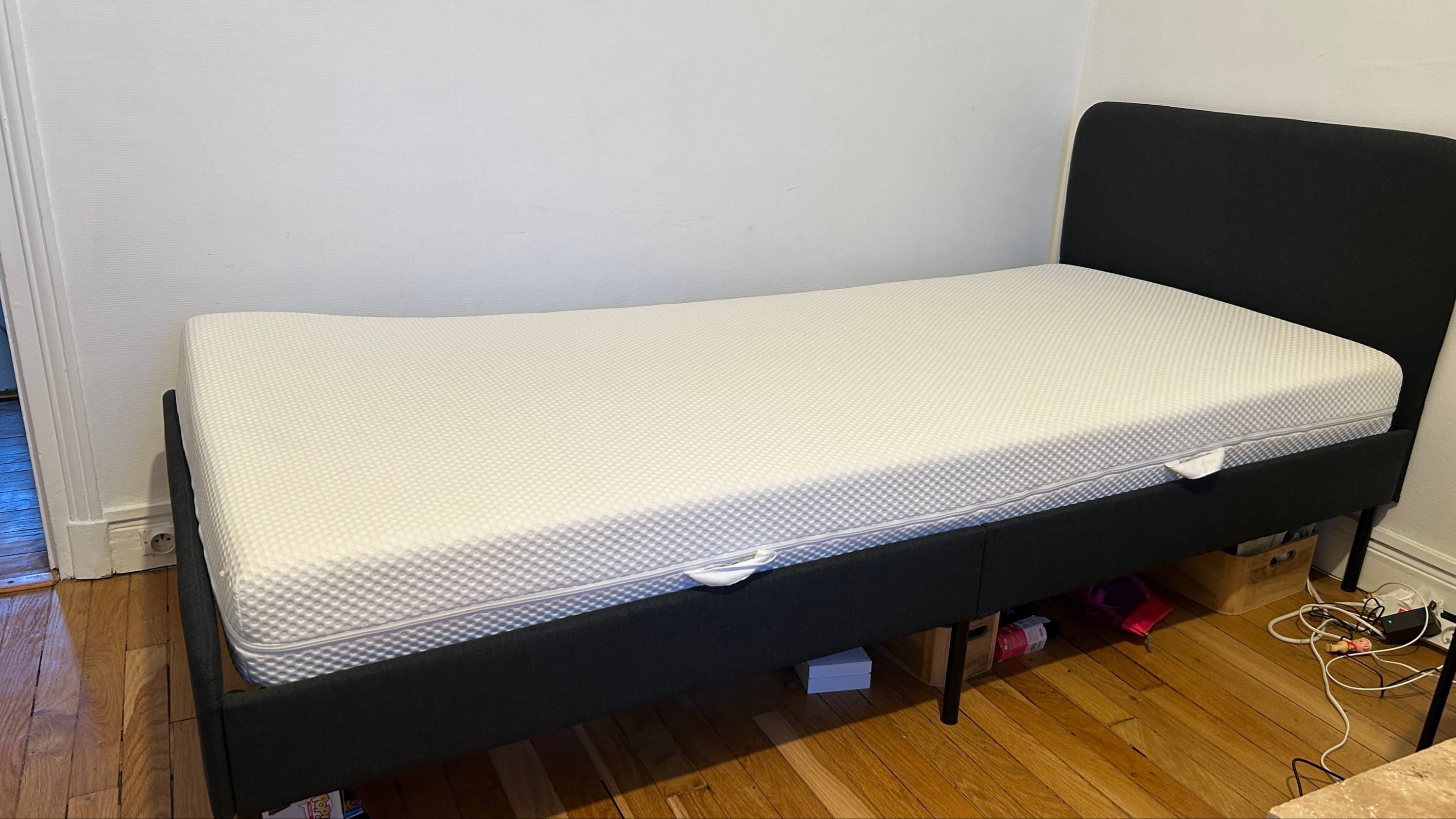 Vends lit 1 place avec matelas