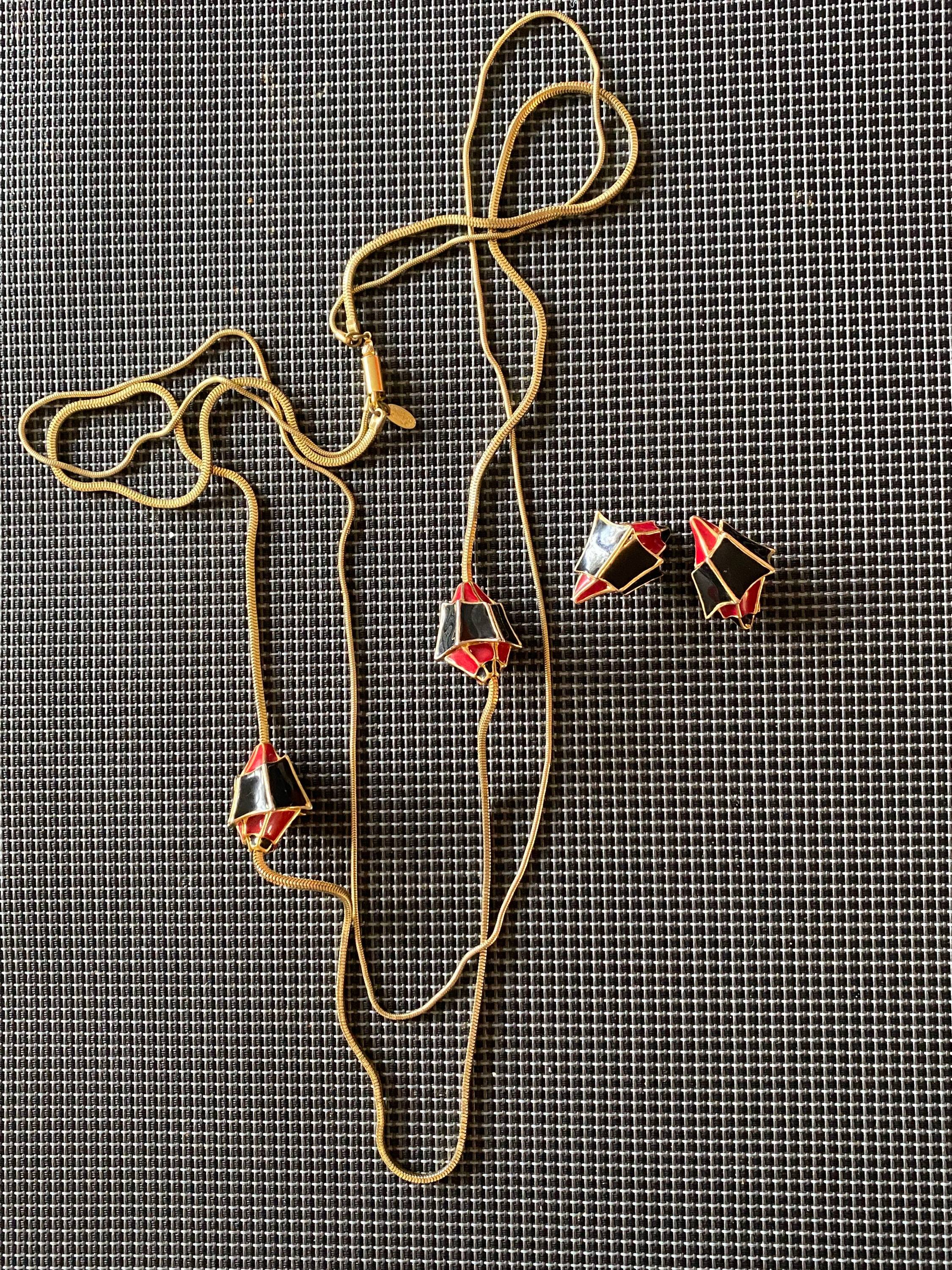 Je vends Collier et boucles d’oreilles assorties UNGARO