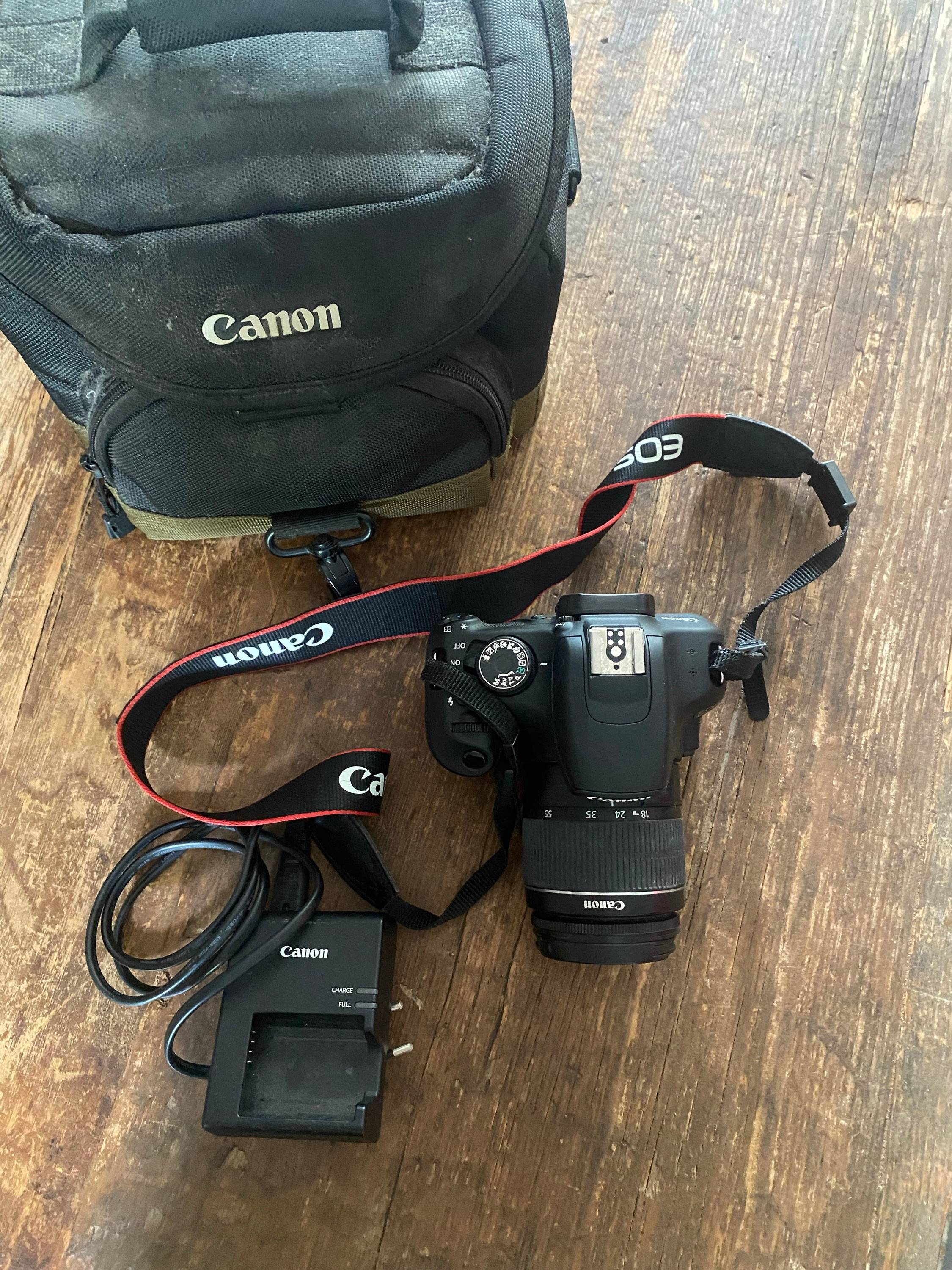 Vends Canon EOS 1200D + objectif EF-S 18-55mm