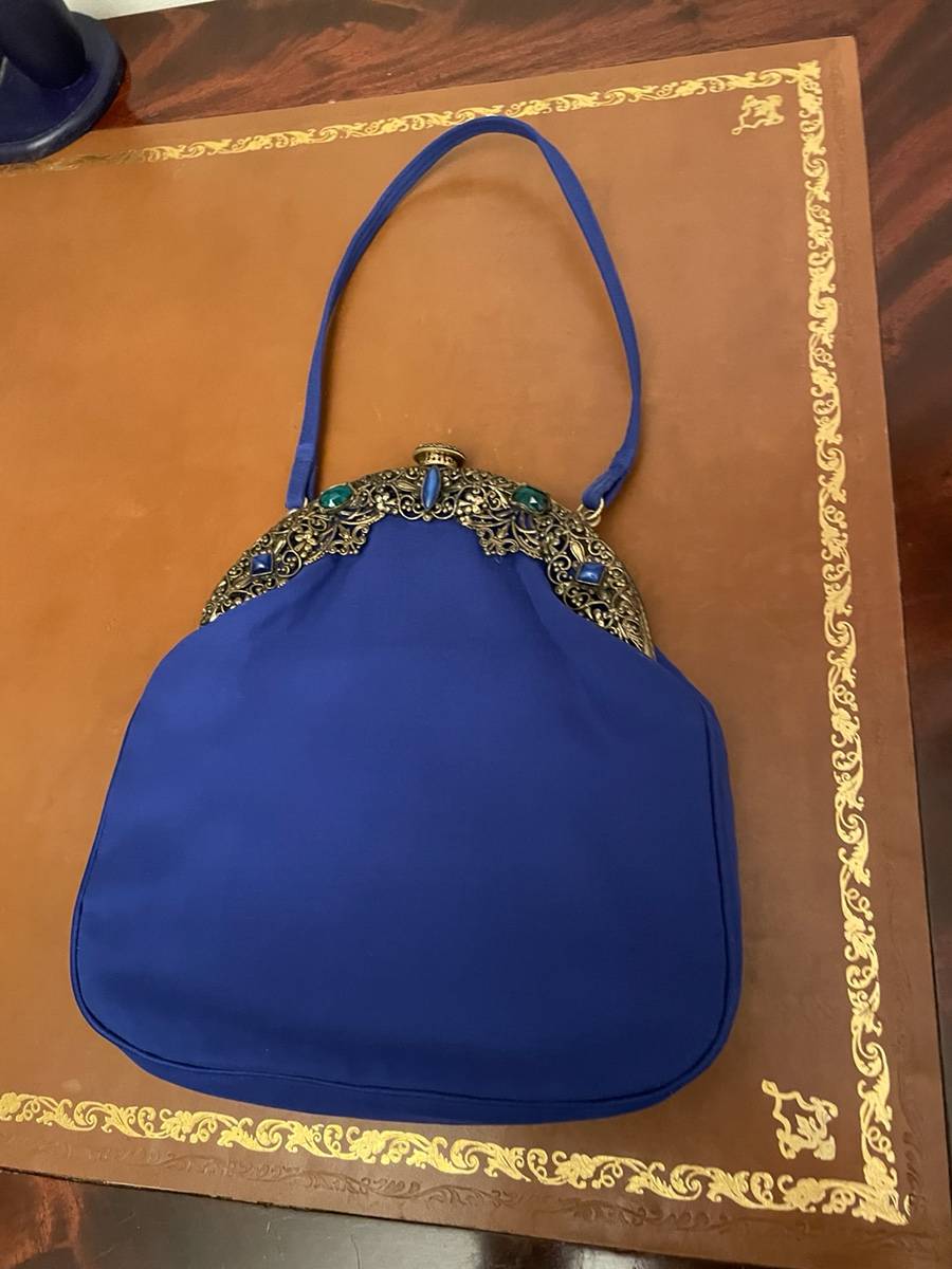 Vends sac du soir en soie