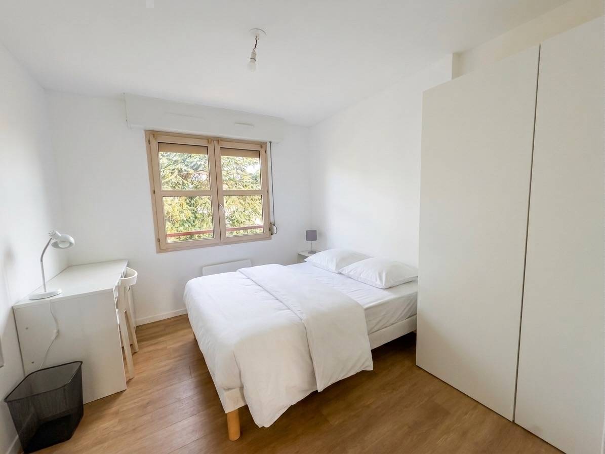 Loue chambre en colocation dans appartement - 94m² - secteur ESA/UCO
