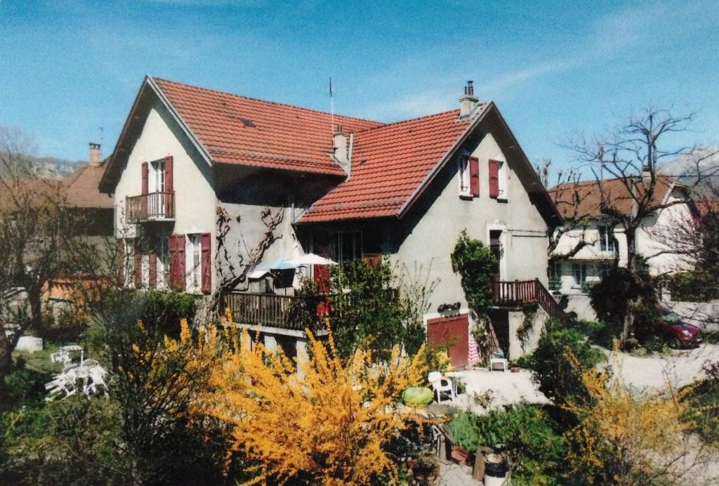 Loue chambres et tables d’hôtes avec petit déjeuner et repas du soir - 6 couchages