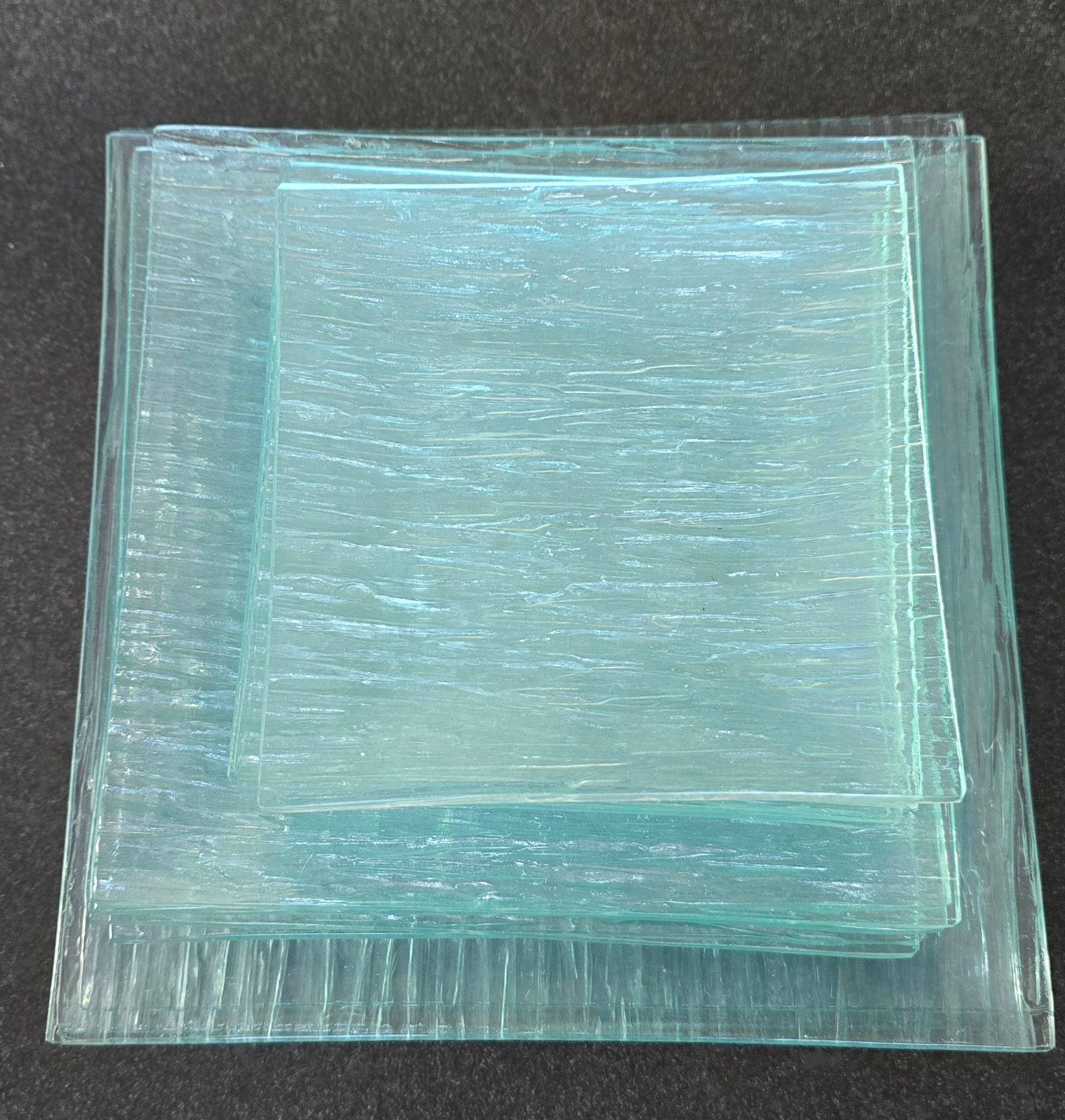 Vends service 18 assiettes en verre, 2 dispos
