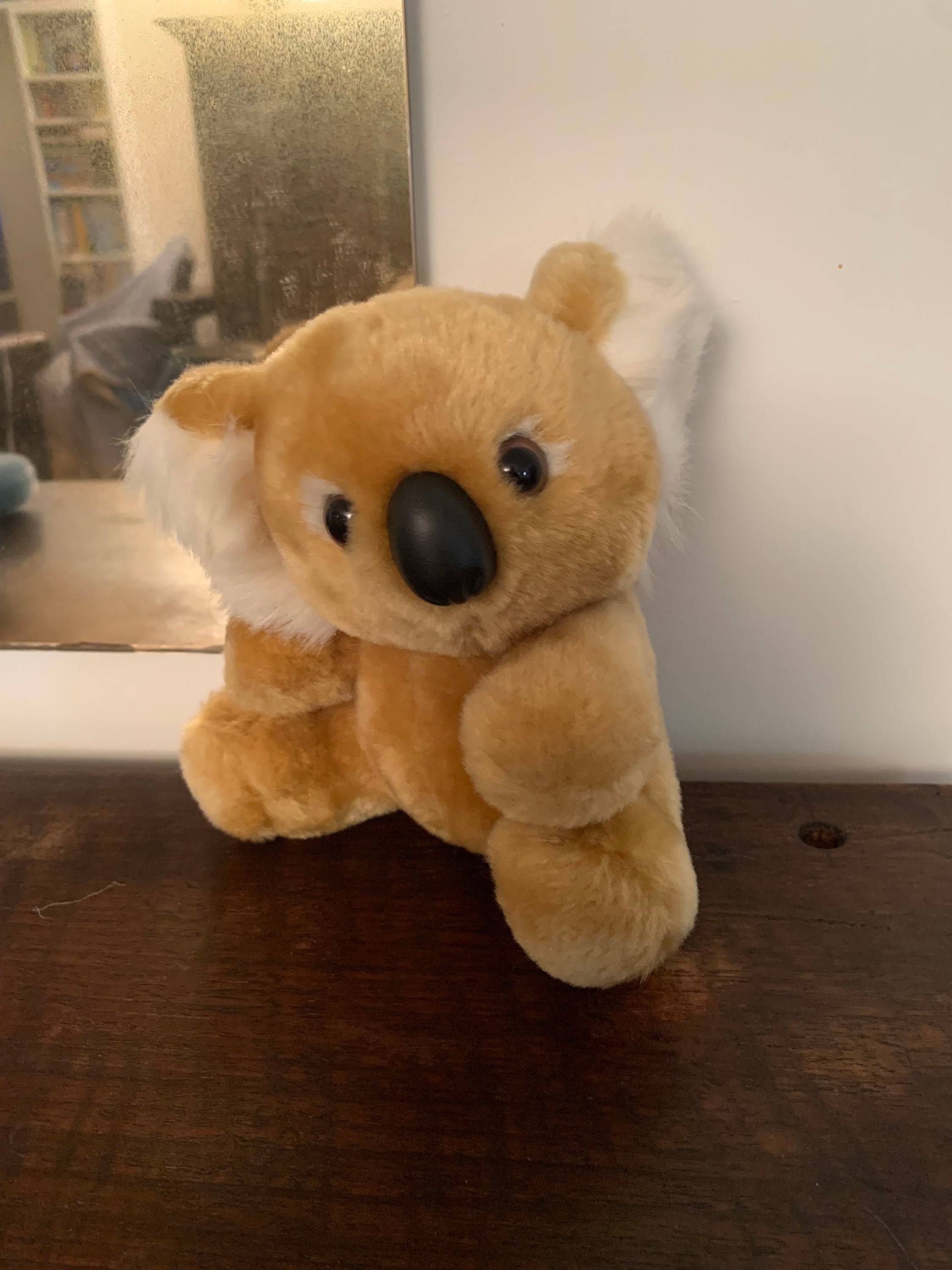 Vends petite peluche Koala couleur caramel de 16 cm marque Inné, très bon état