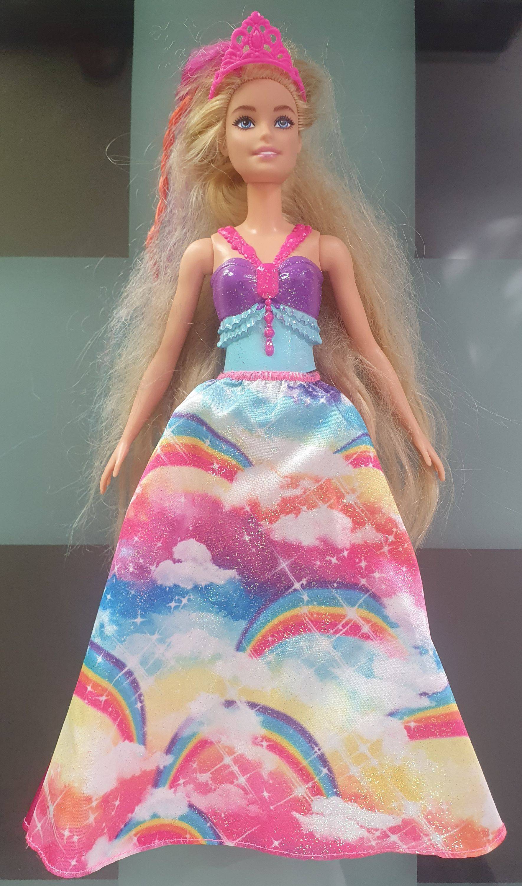 Vends poupée Barbie Dreamtopia Princesse Tresses Magiques, 30 cm, référence GTG00, 2021