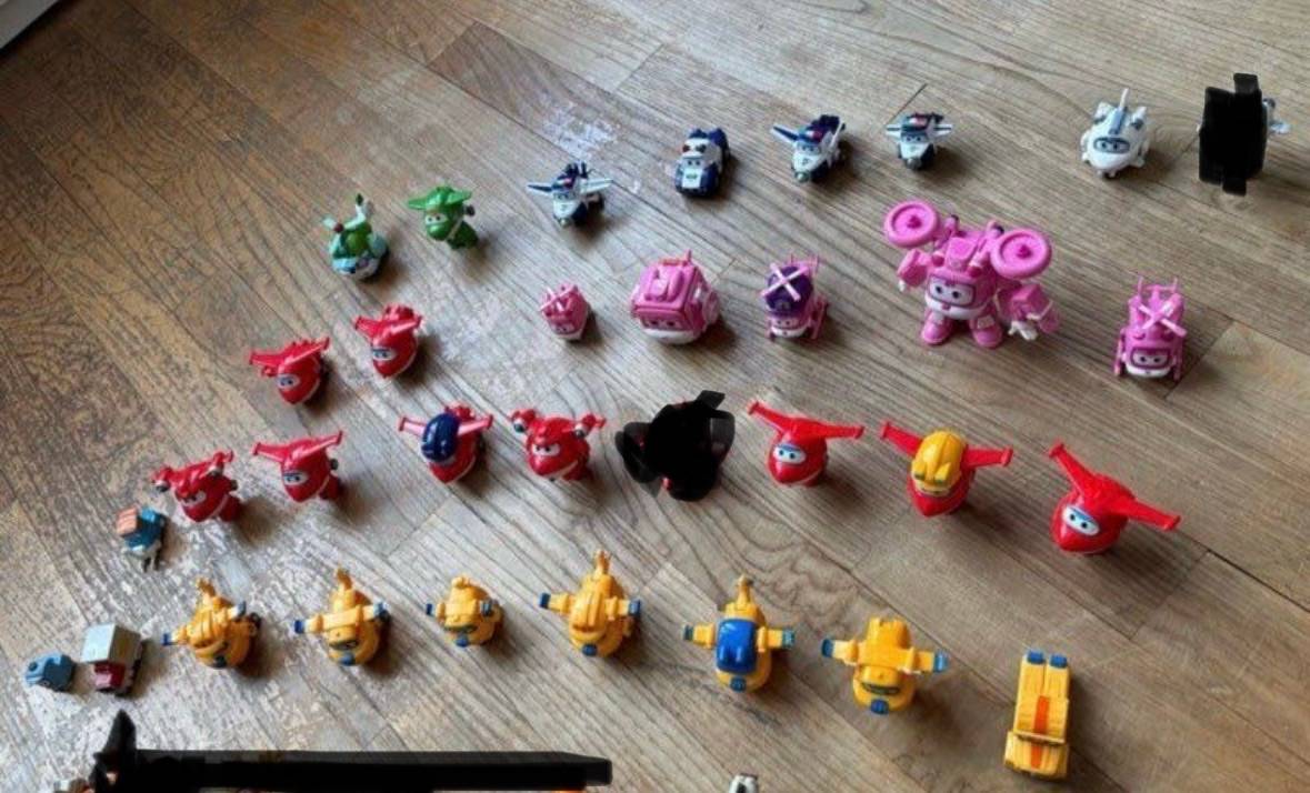 Petits personnages Super Wings