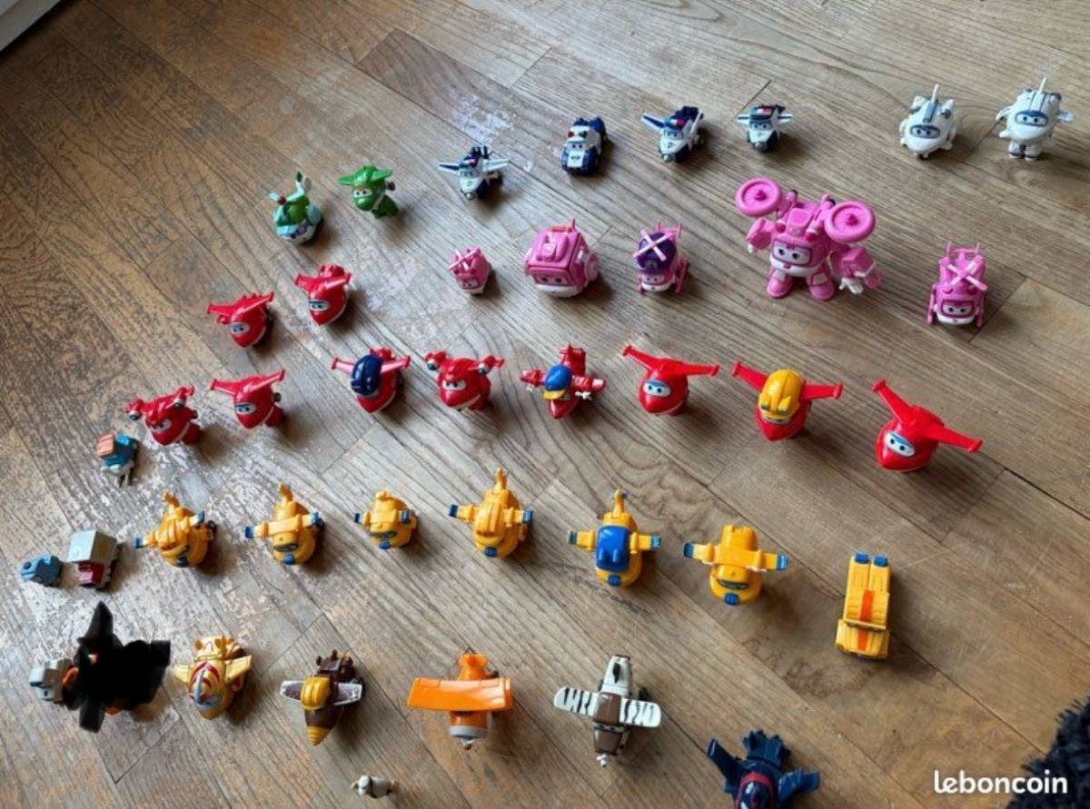 Petits personnages Super Wings